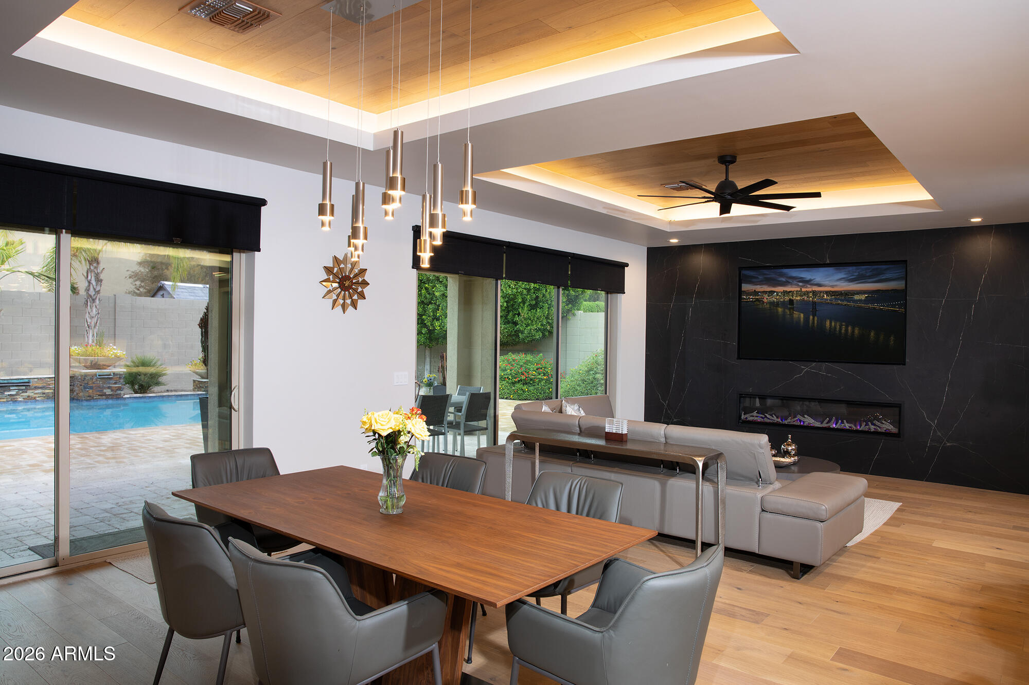 7052 E IVYGLEN Circle