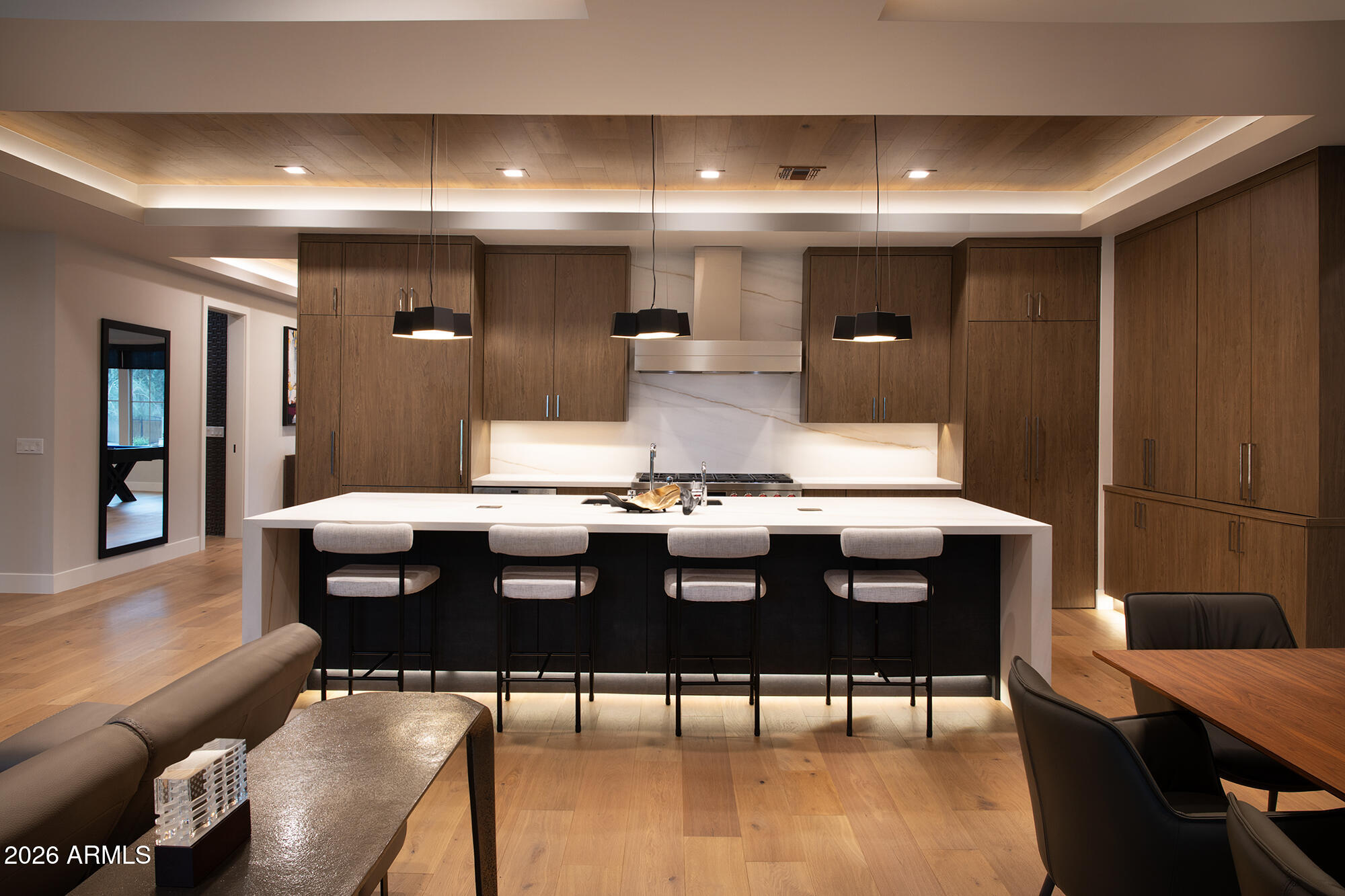 7052 E IVYGLEN Circle