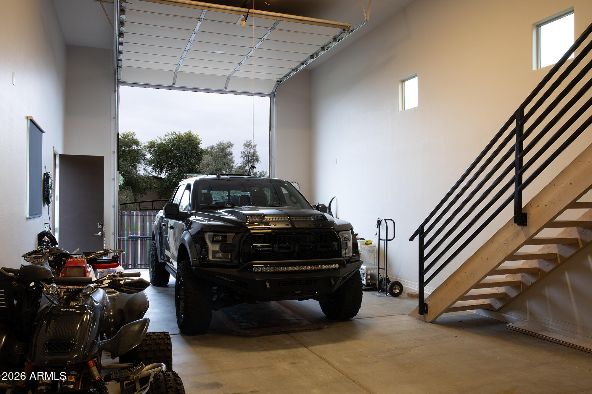 7052 E IVYGLEN Circle