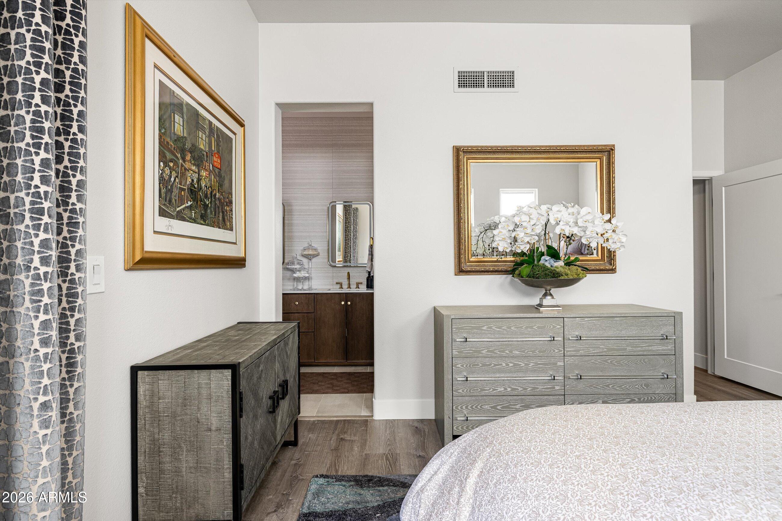 7400 E GAINEY CLUB Drive 208