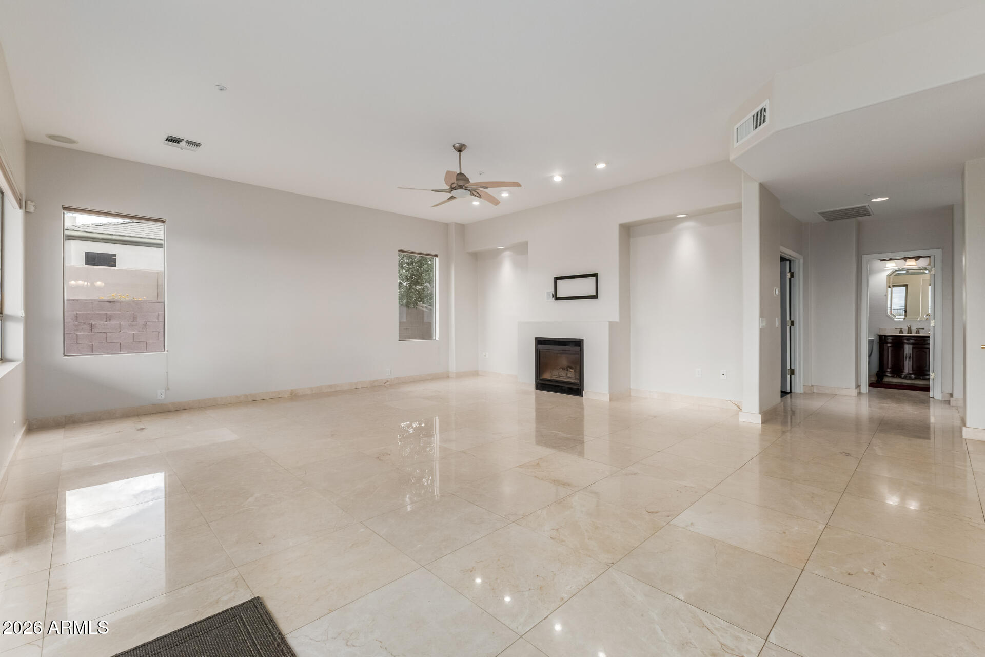 10872 E RAINTREE Drive