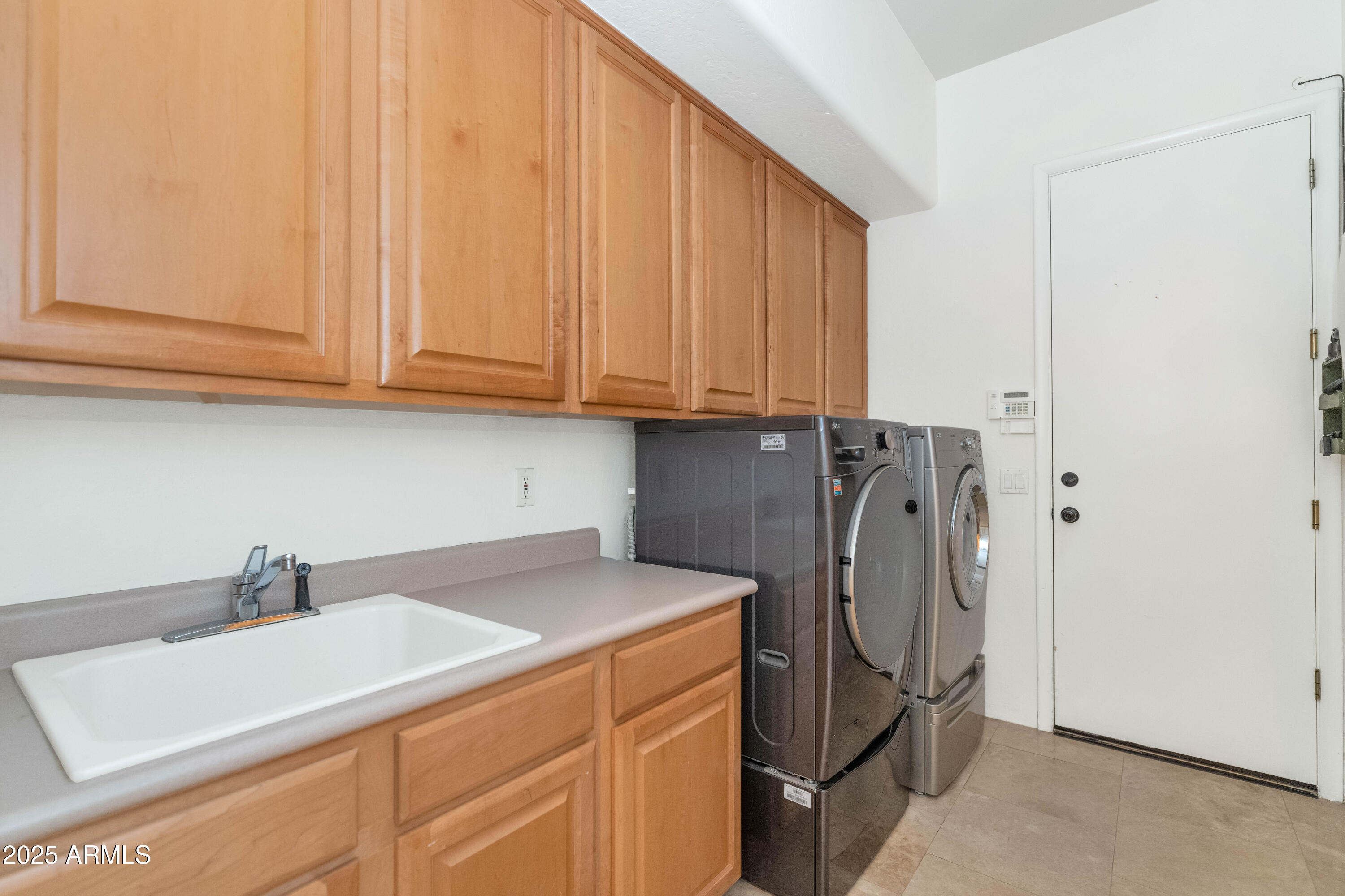 7941 E VIA DE LUNA Drive