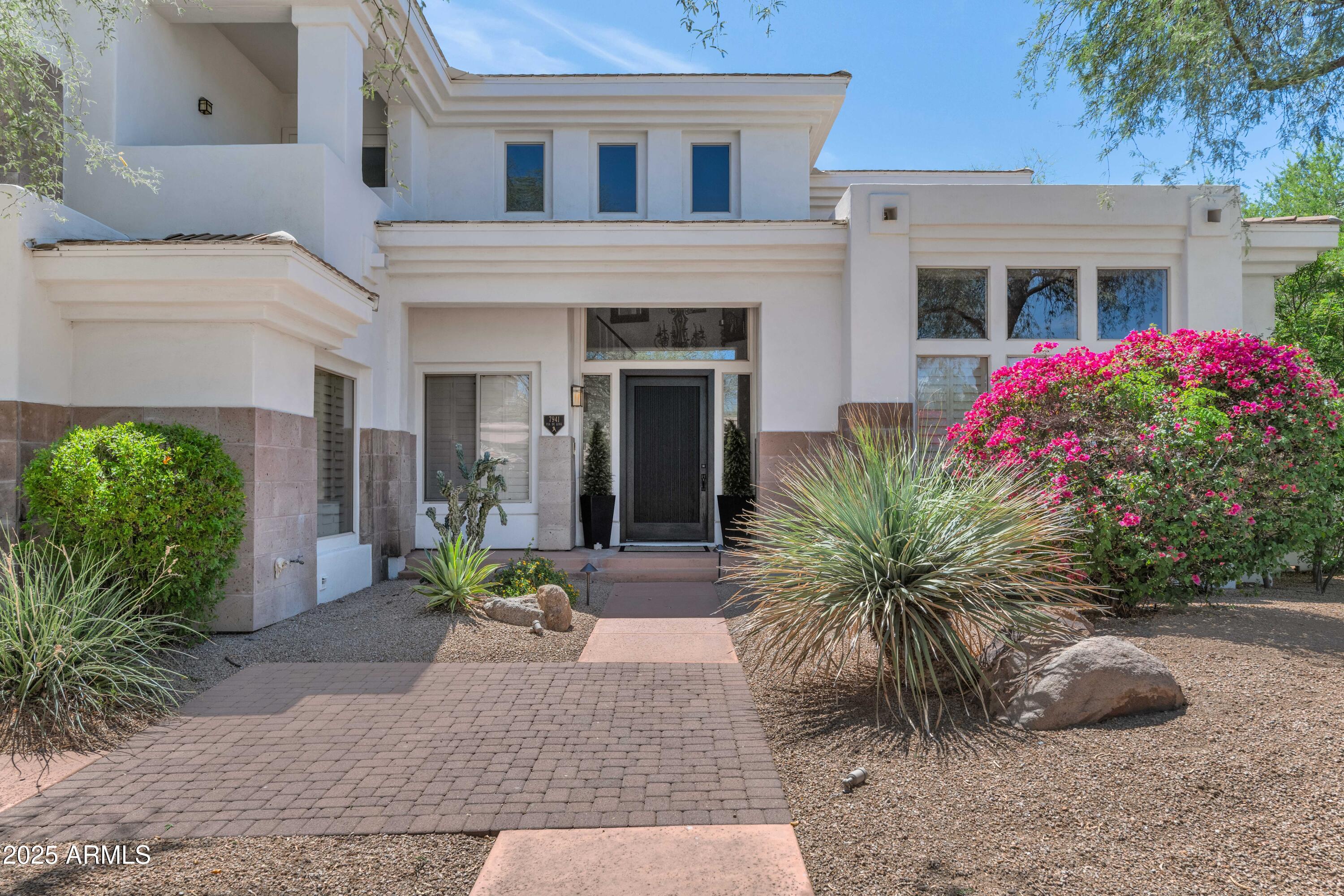 7941 E VIA DE LUNA Drive