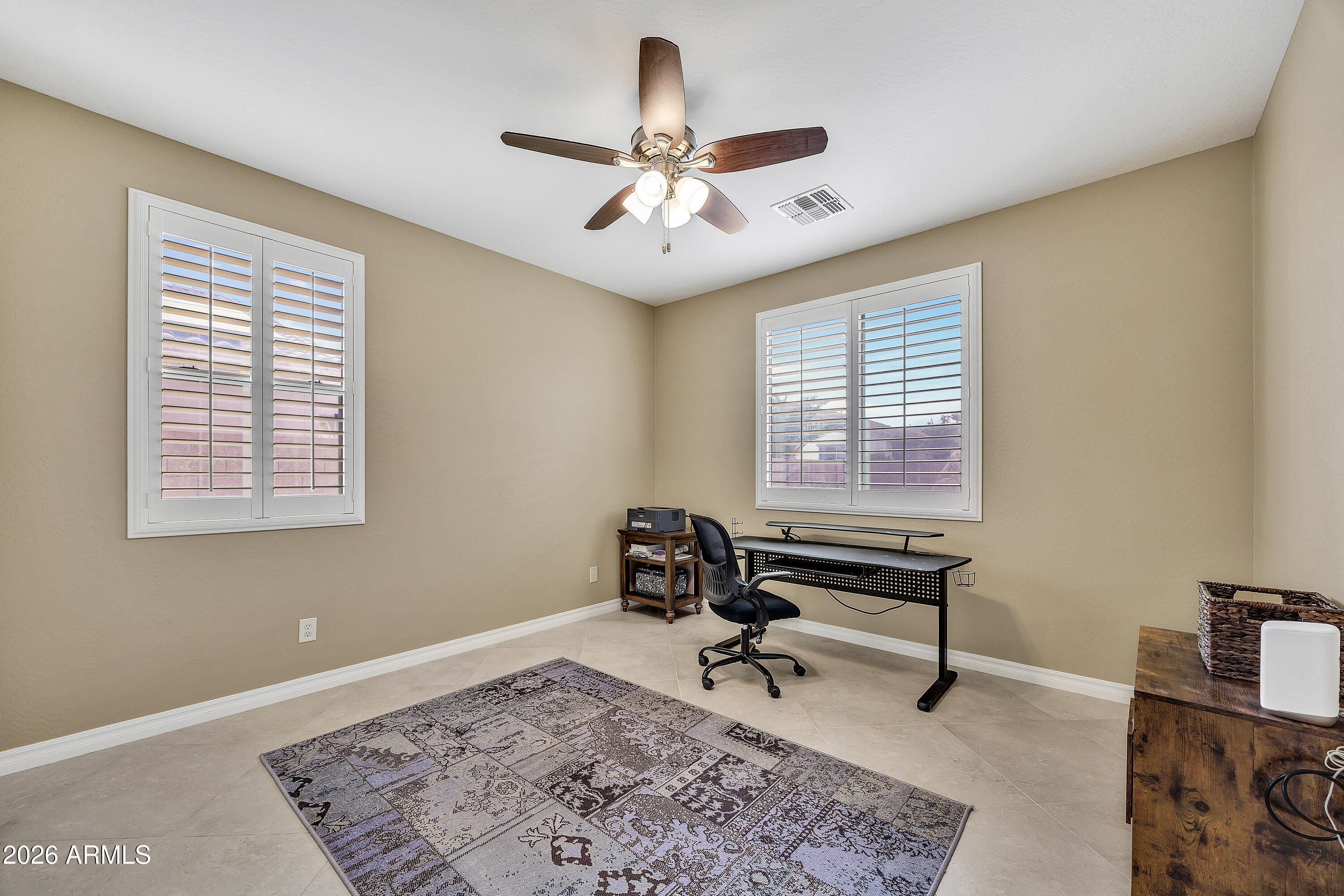 2437 E LODGEPOLE Drive