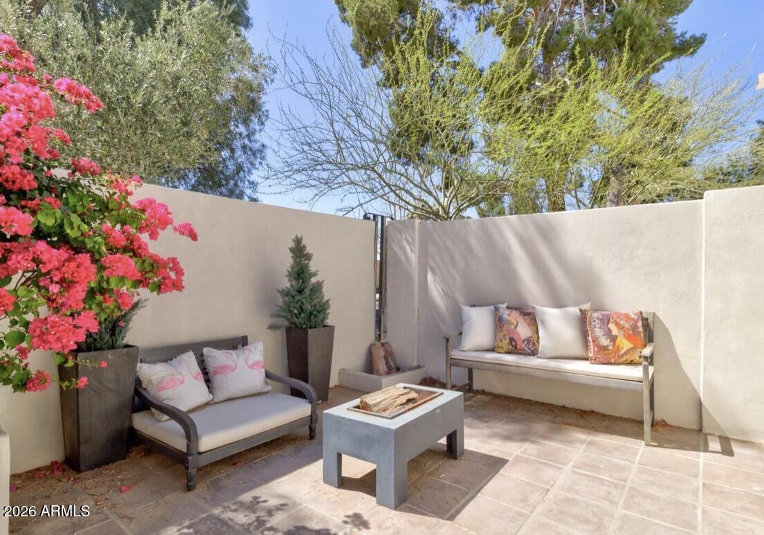 7240 N VIA DE LA MONTANA