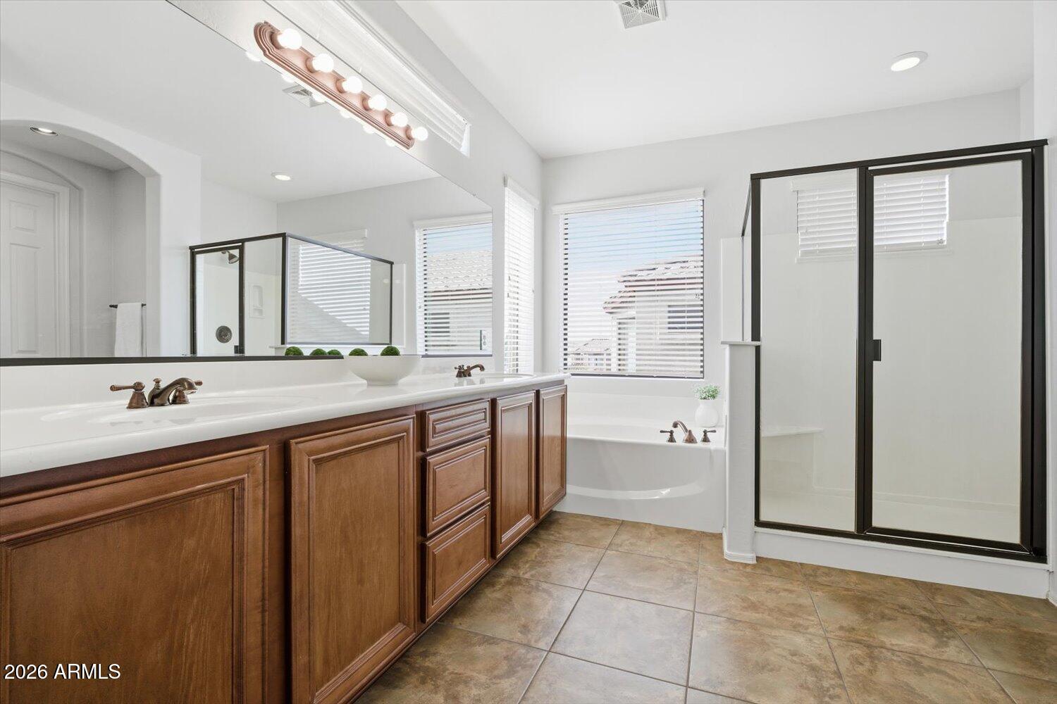 7253 E NATHAN Street