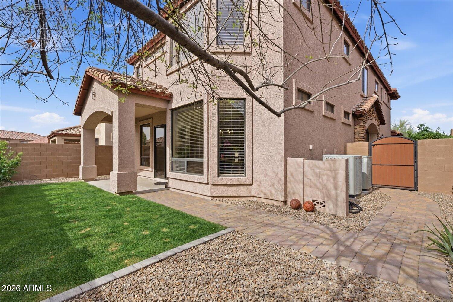 7253 E NATHAN Street