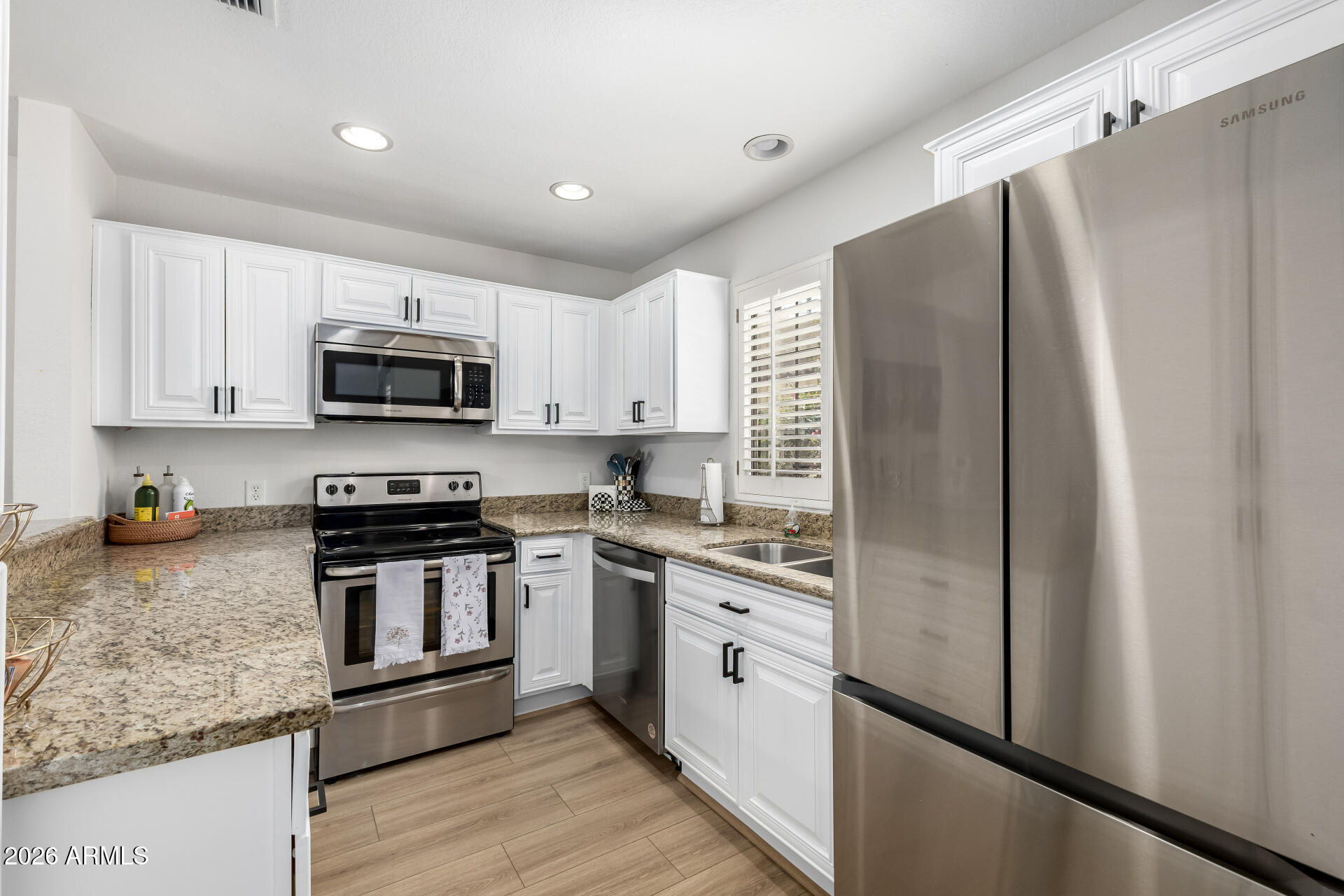 6232 N 30th Place