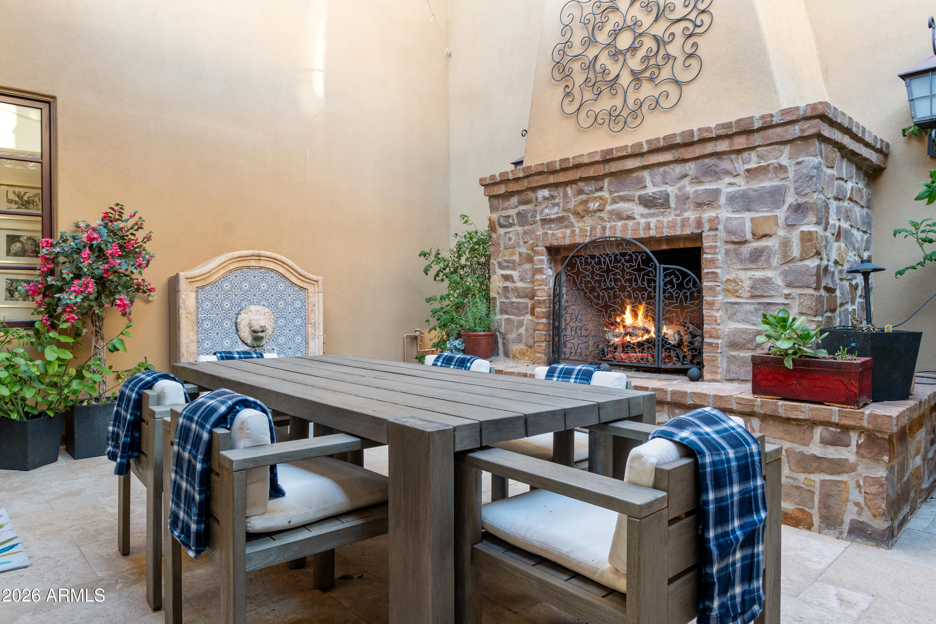 10244 E WINDRUNNER Drive