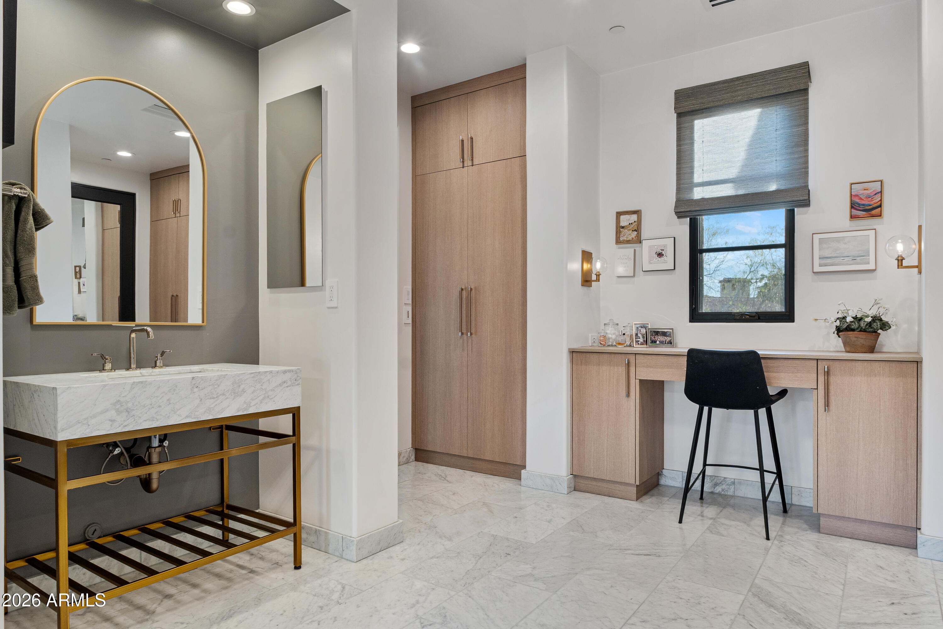 10244 E WINDRUNNER Drive