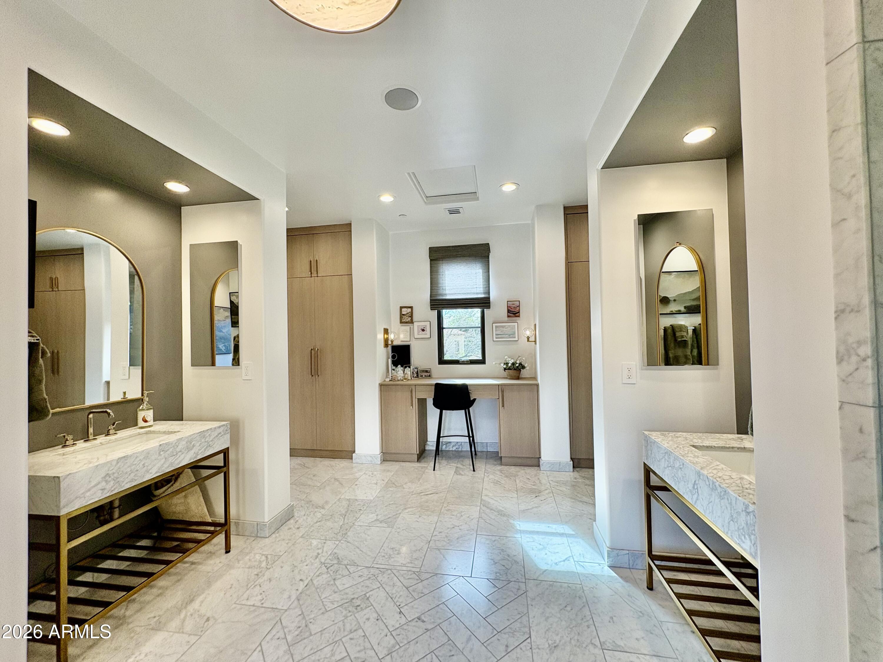 10244 E WINDRUNNER Drive