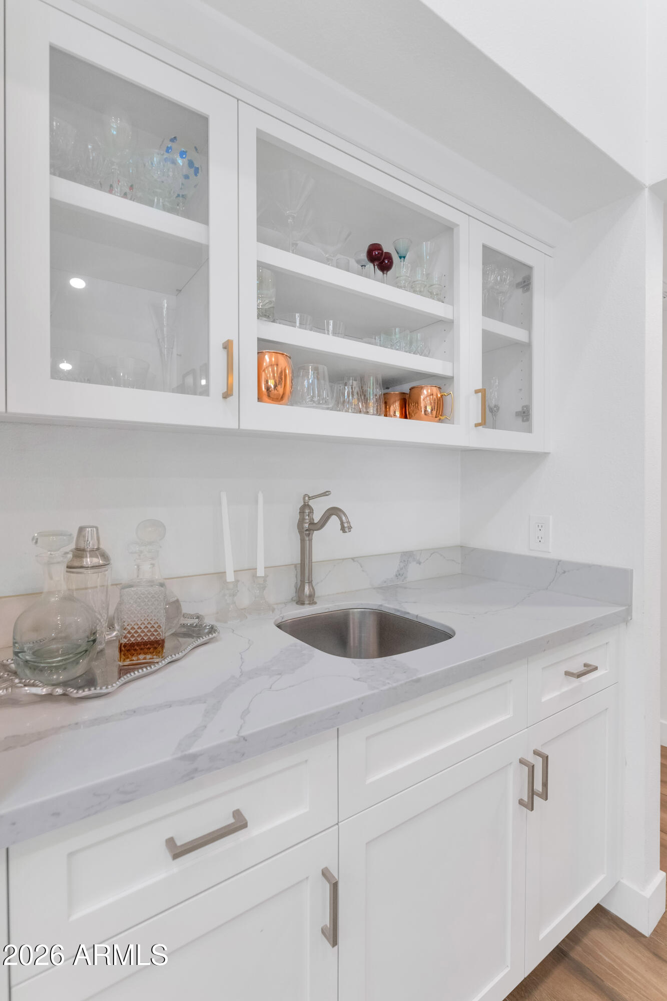 8620 E VIA DEL PALACIO Street