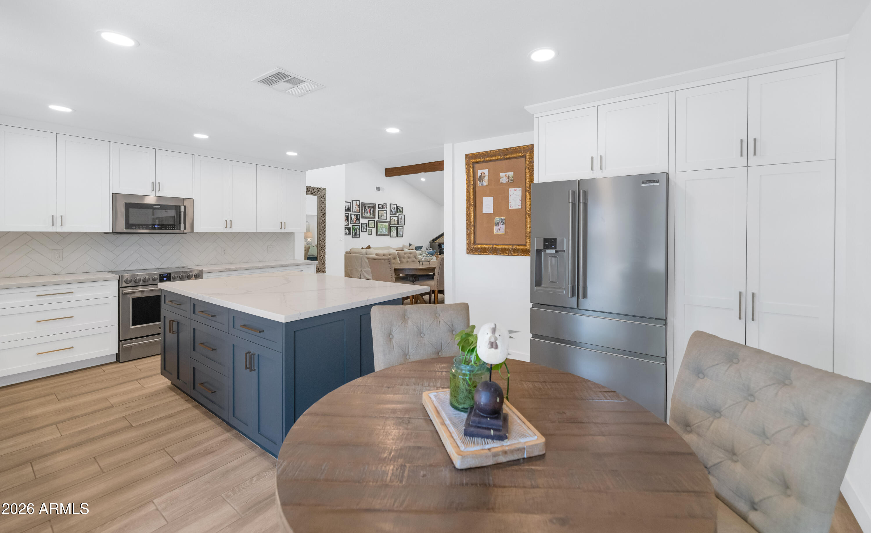 8620 E VIA DEL PALACIO Street