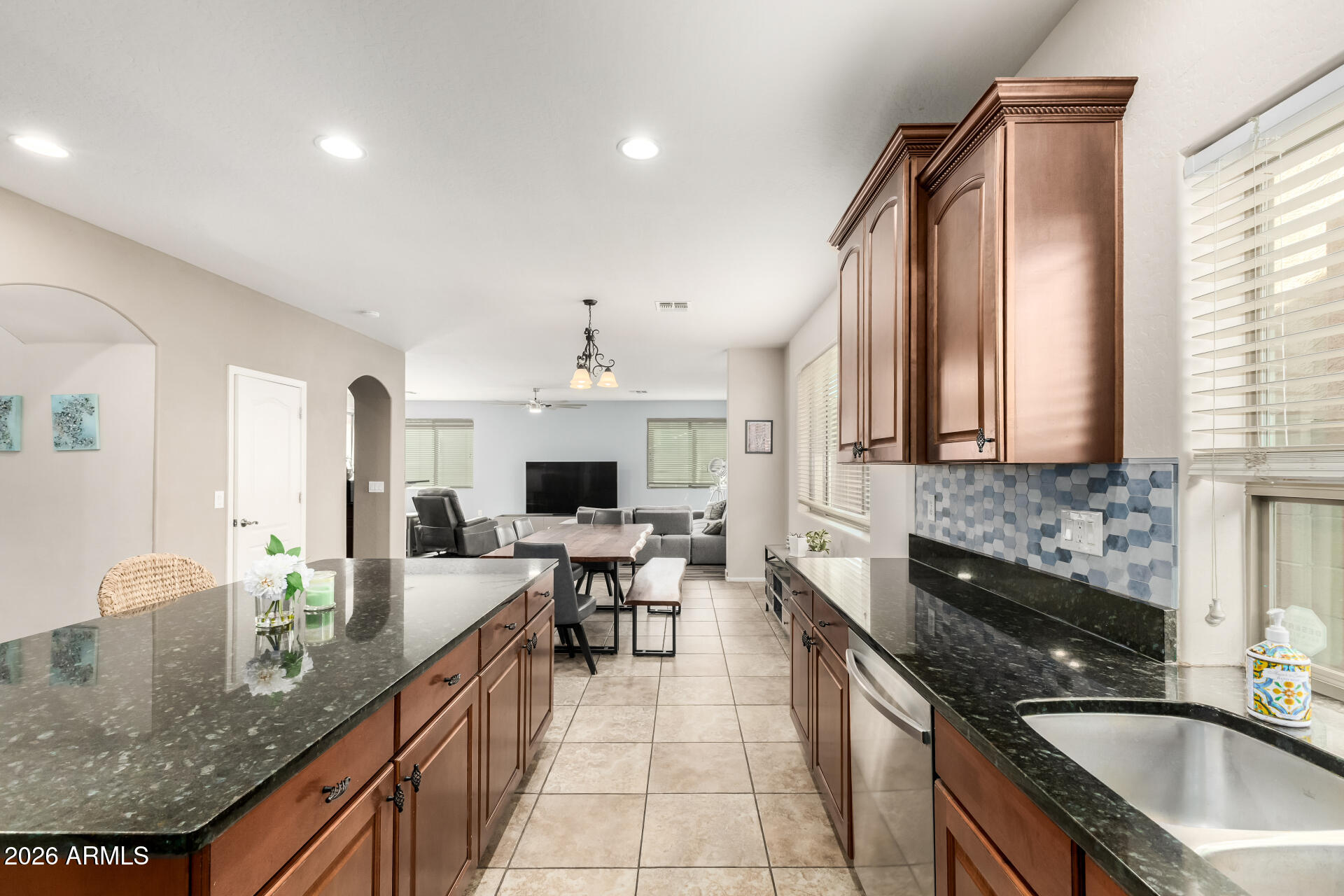 2507 E RUSTLING OAKS Lane