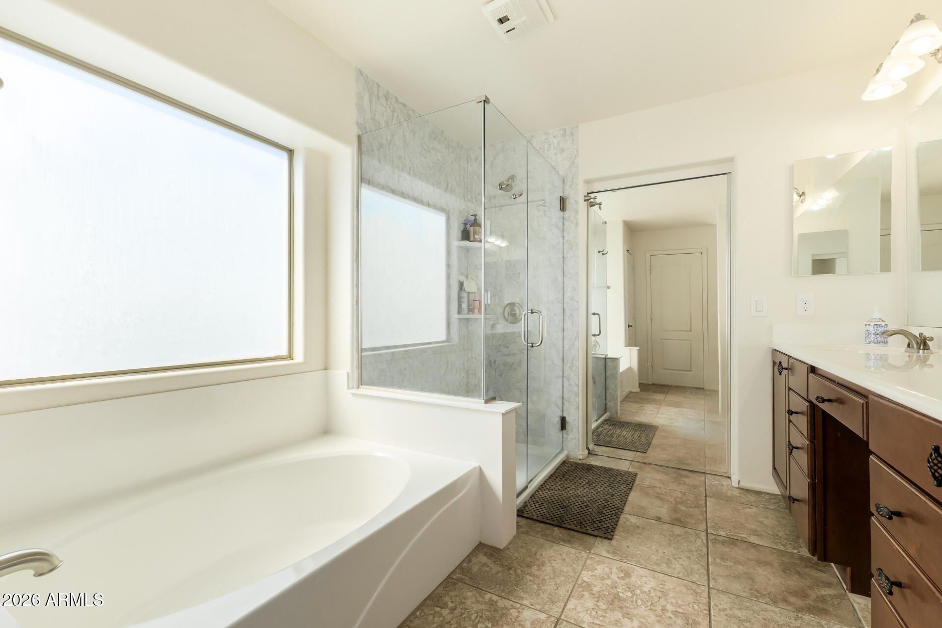 2507 E RUSTLING OAKS Lane