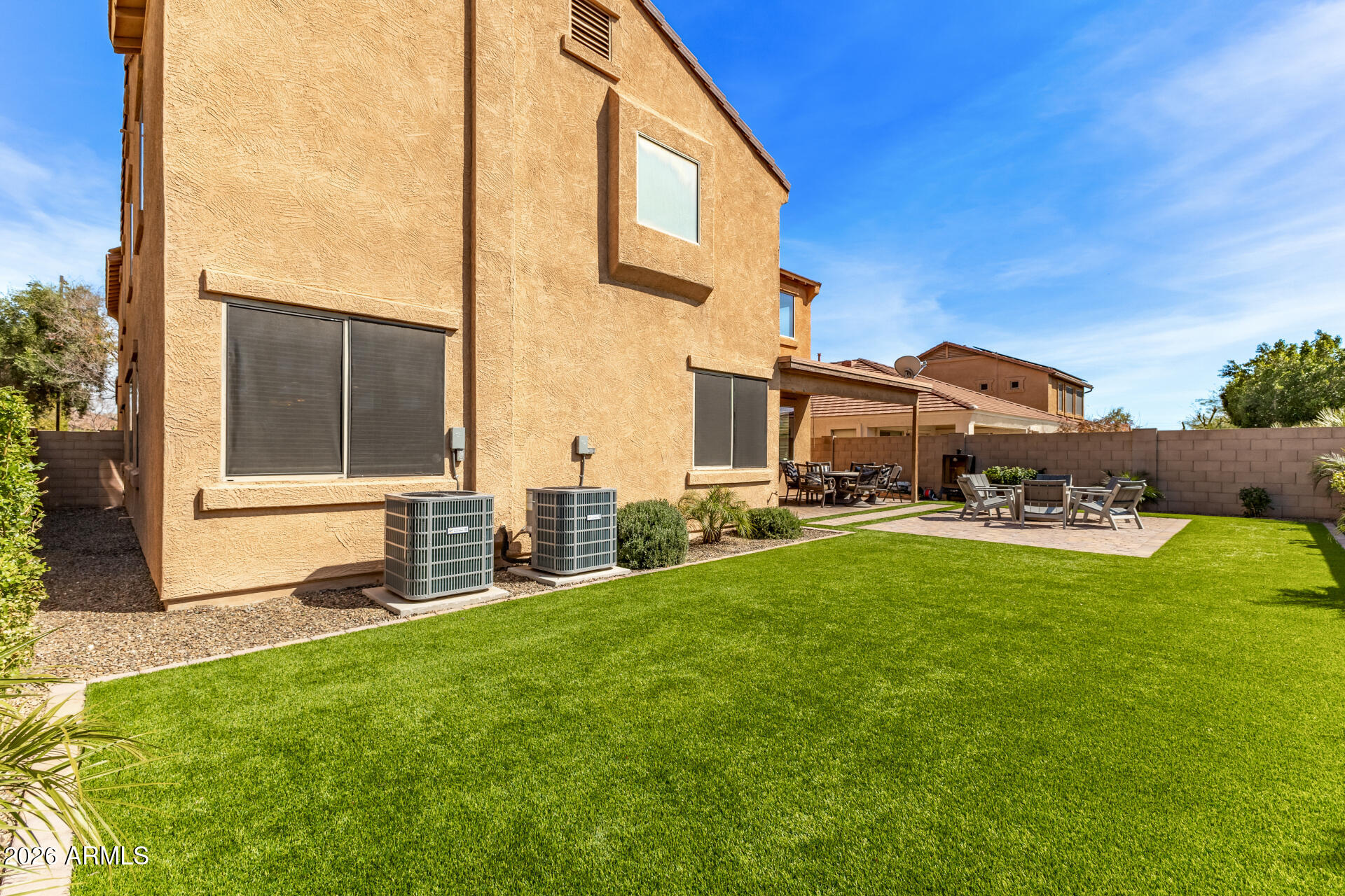 2507 E RUSTLING OAKS Lane