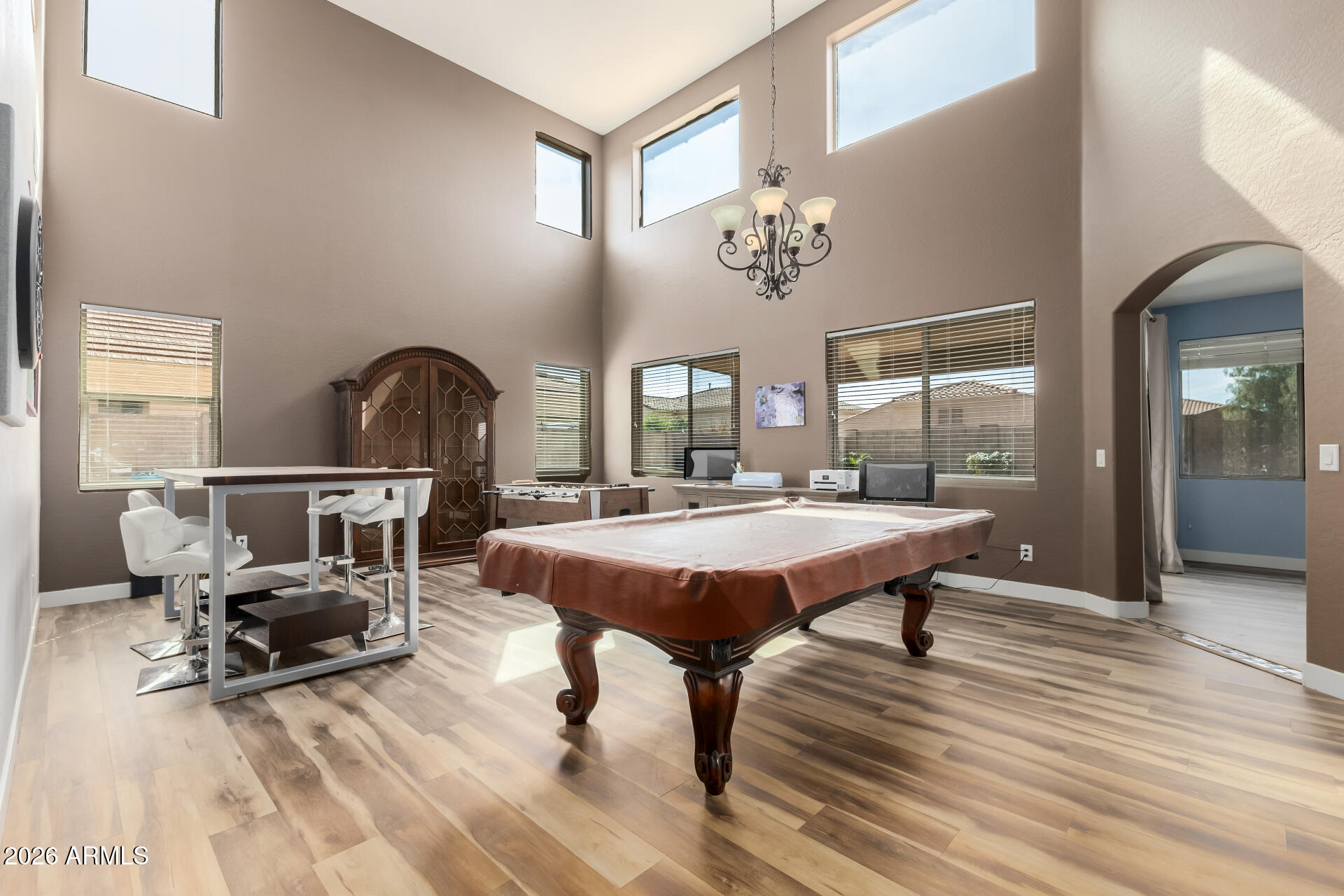 2507 E RUSTLING OAKS Lane