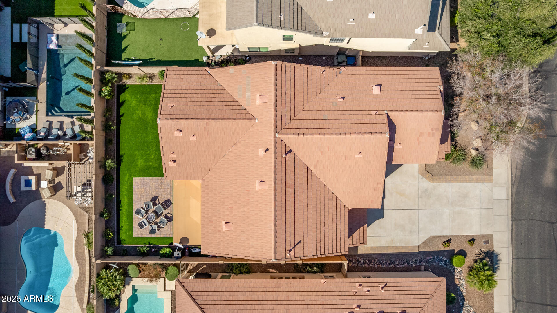 2507 E RUSTLING OAKS Lane