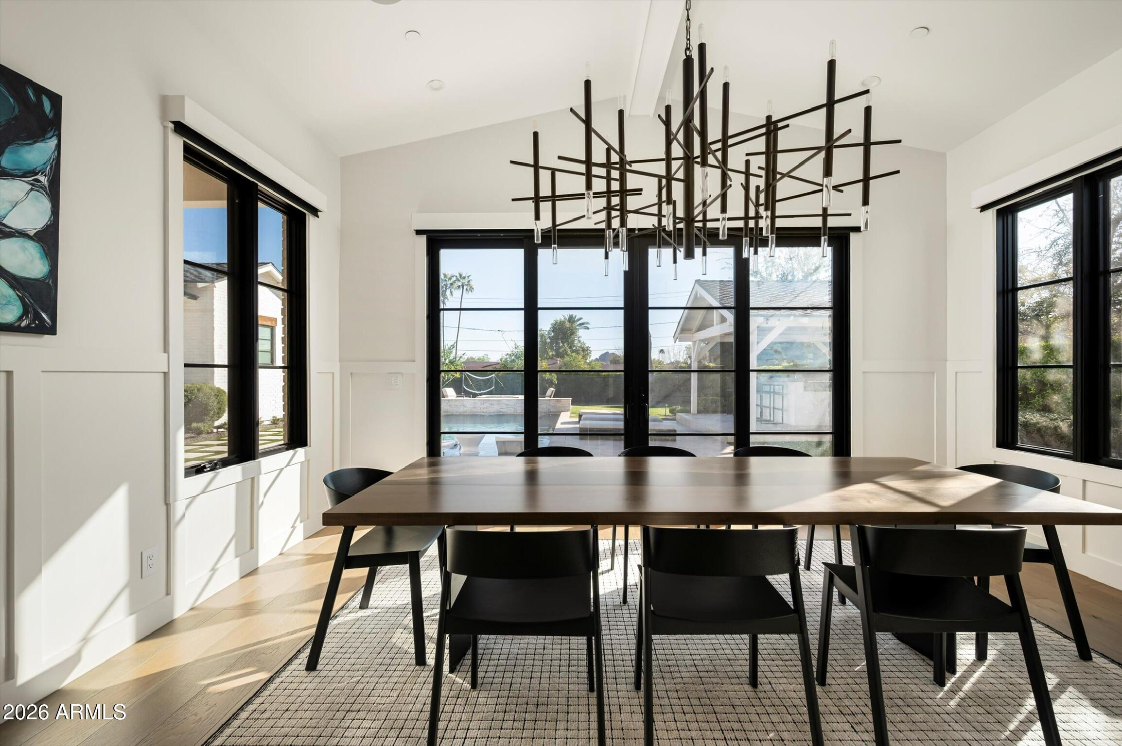 5903 E LAFAYETTE Boulevard