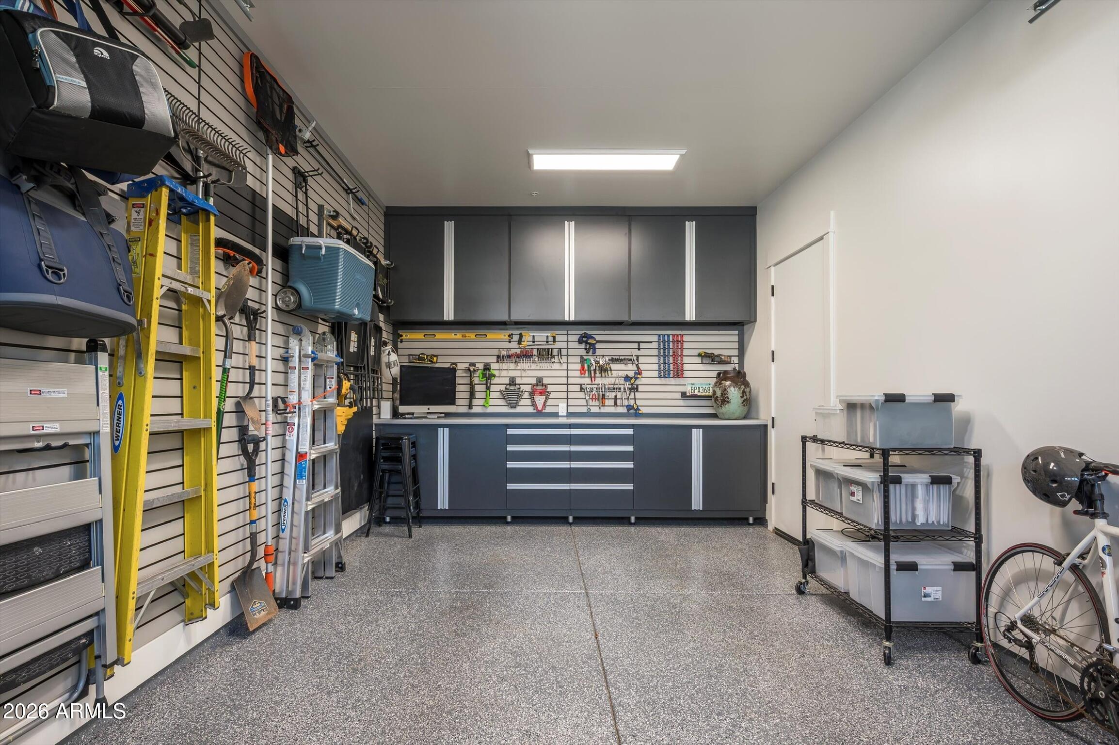 5903 E LAFAYETTE Boulevard