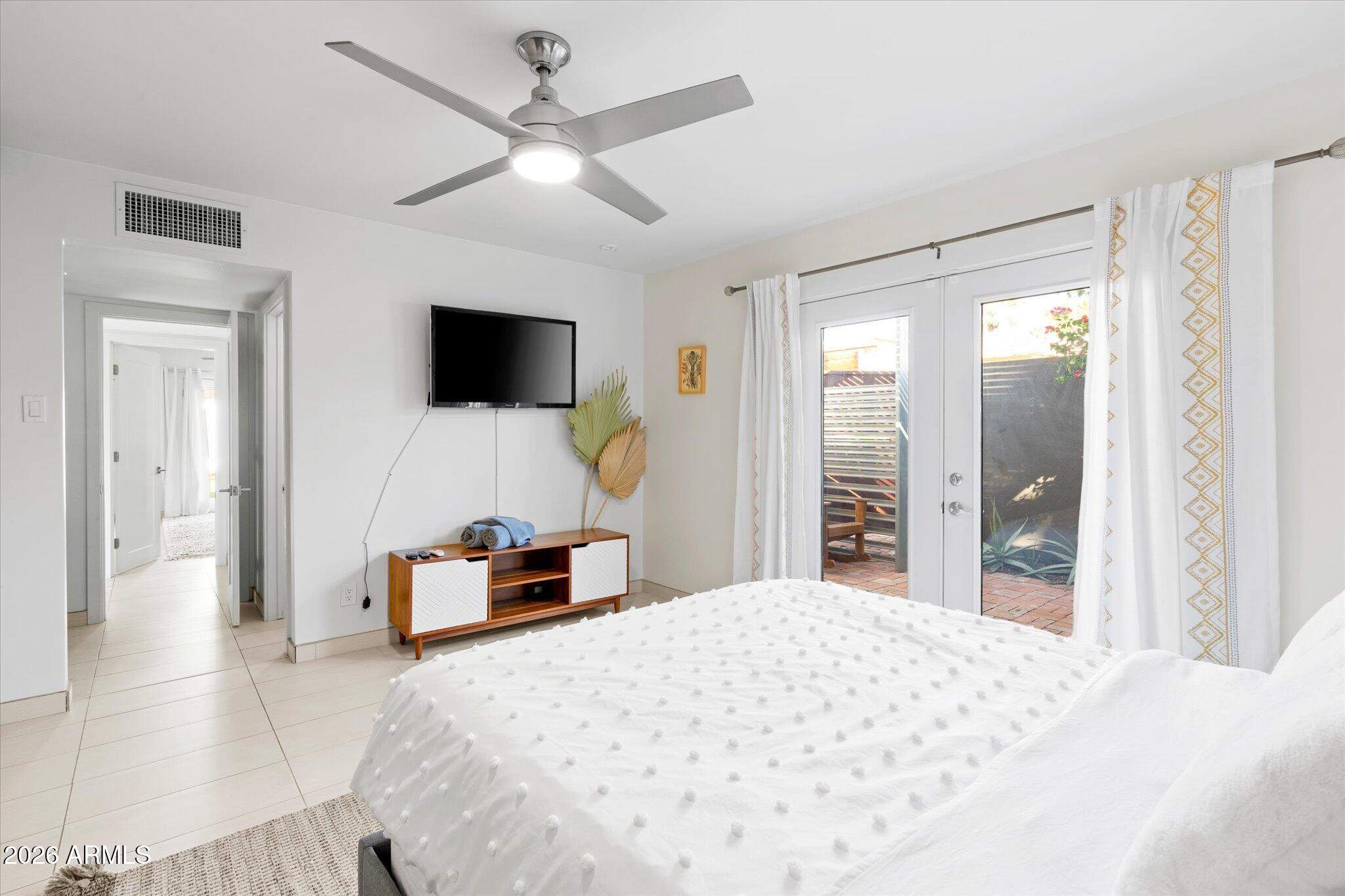 3812 E CORONADO Road