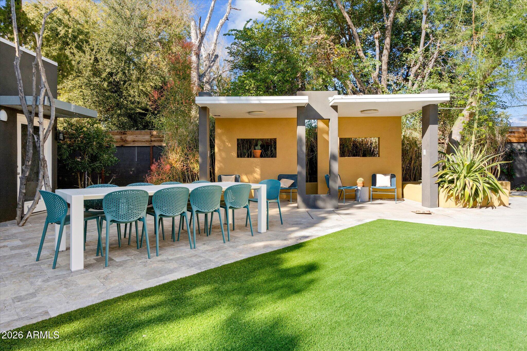 3812 E CORONADO Road