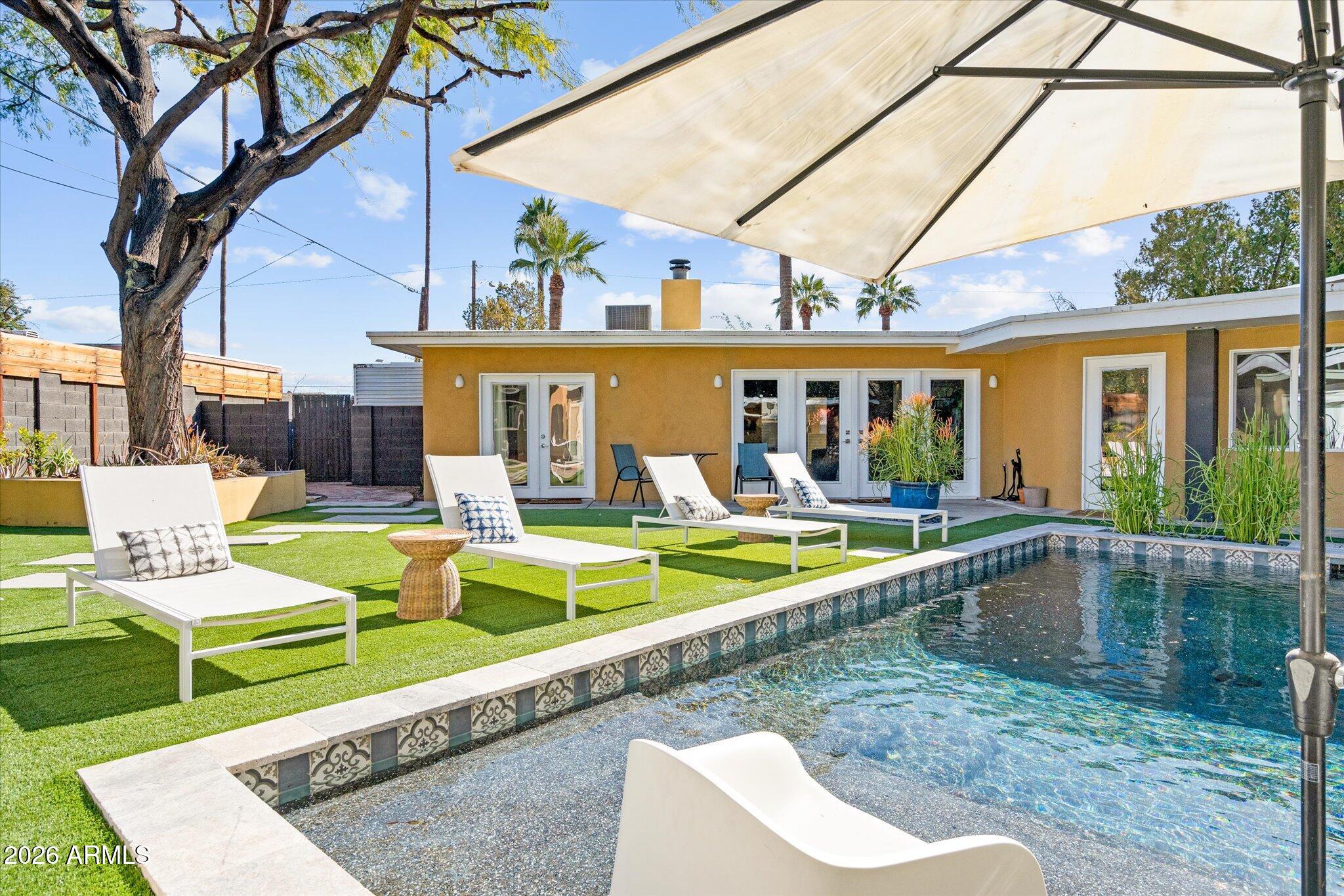 3812 E CORONADO Road