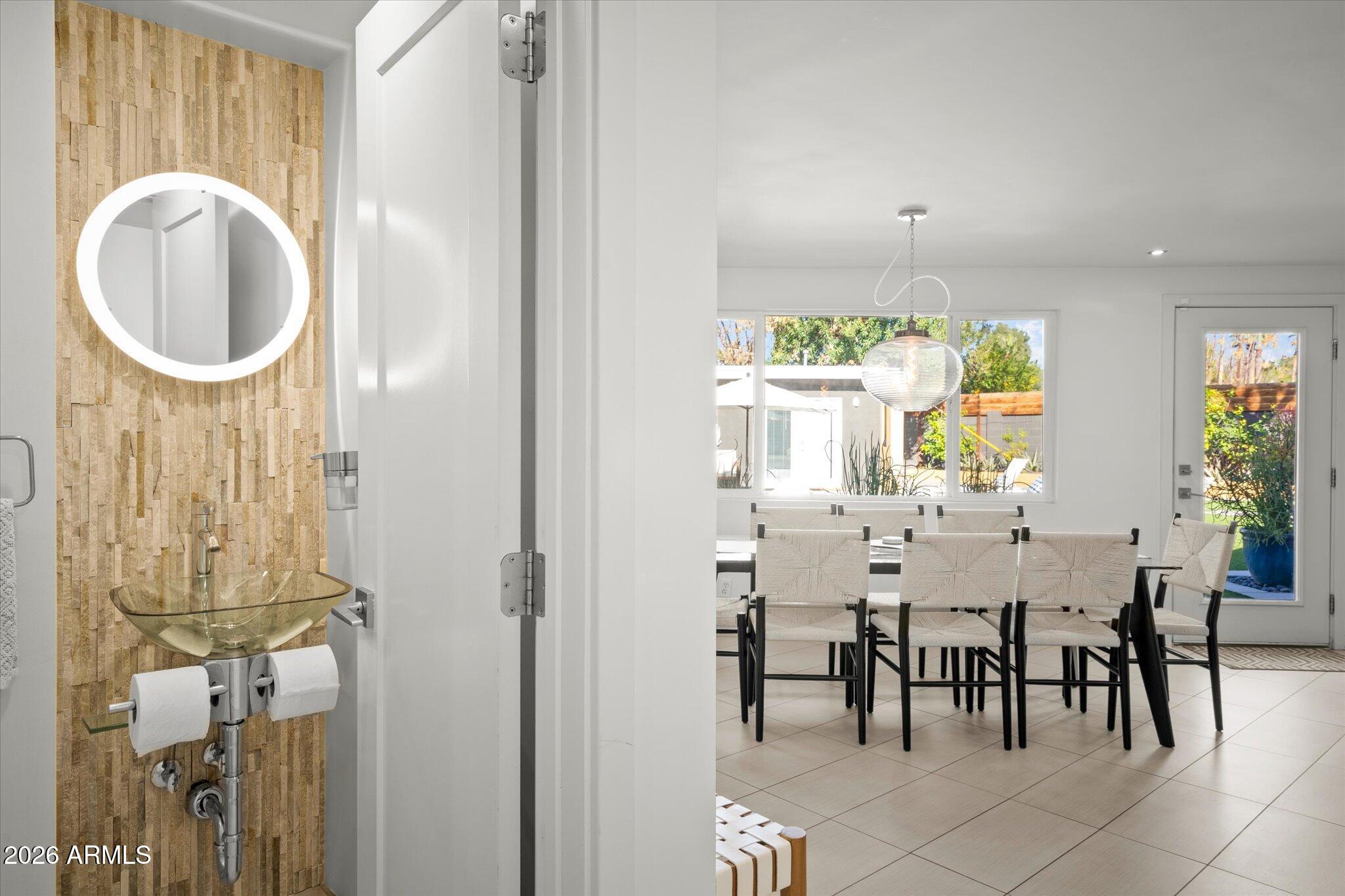 3812 E CORONADO Road