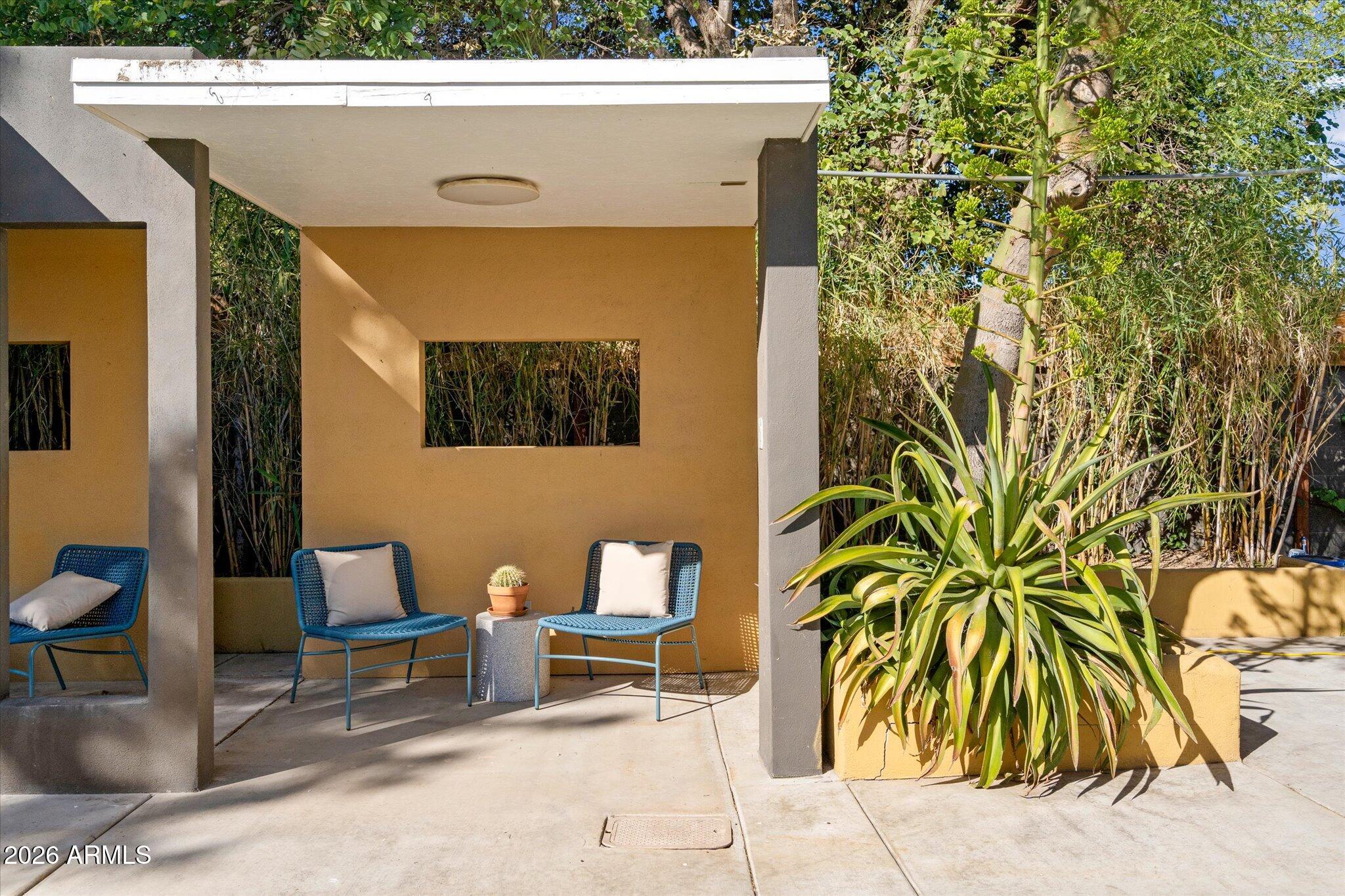 3812 E CORONADO Road