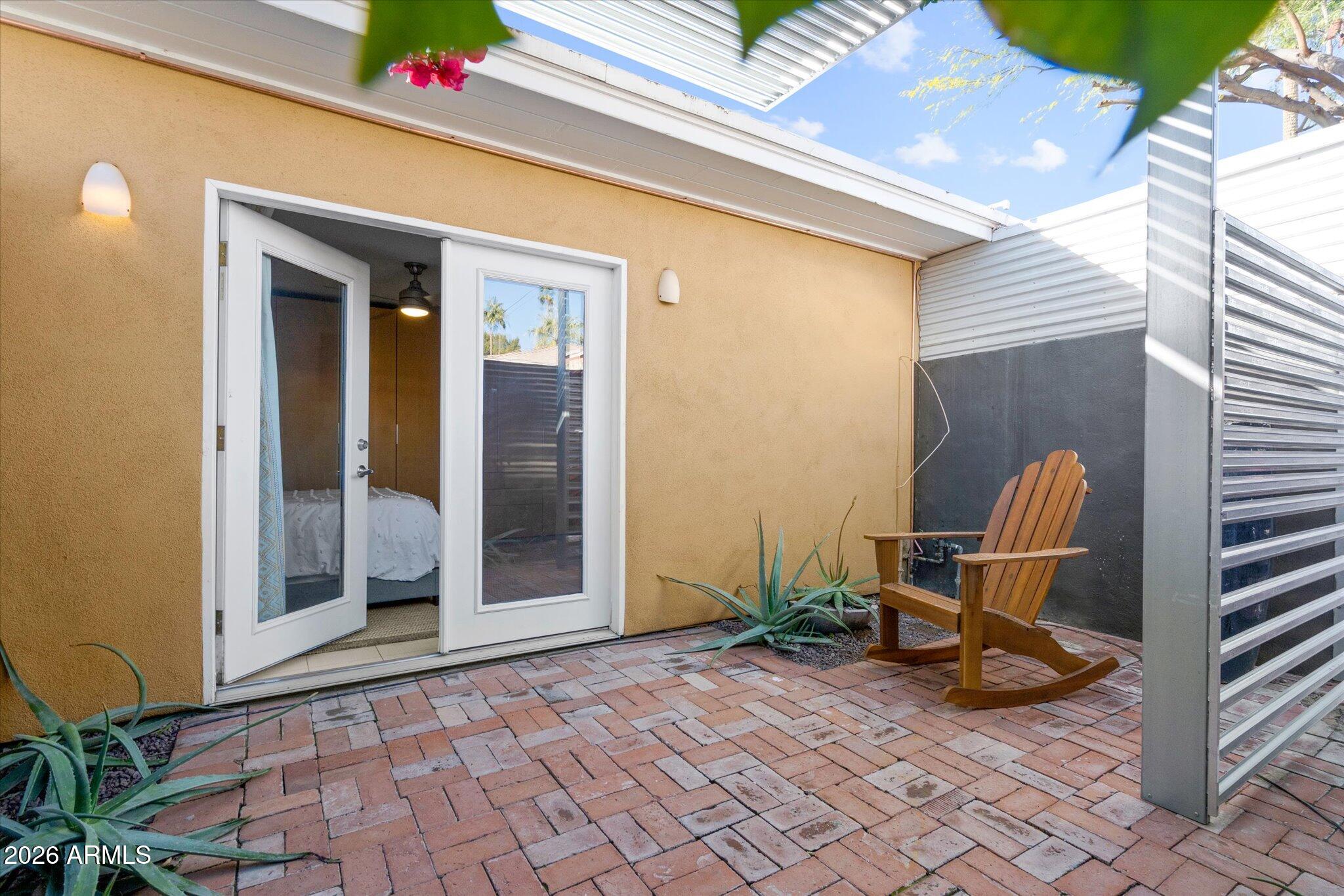 3812 E CORONADO Road