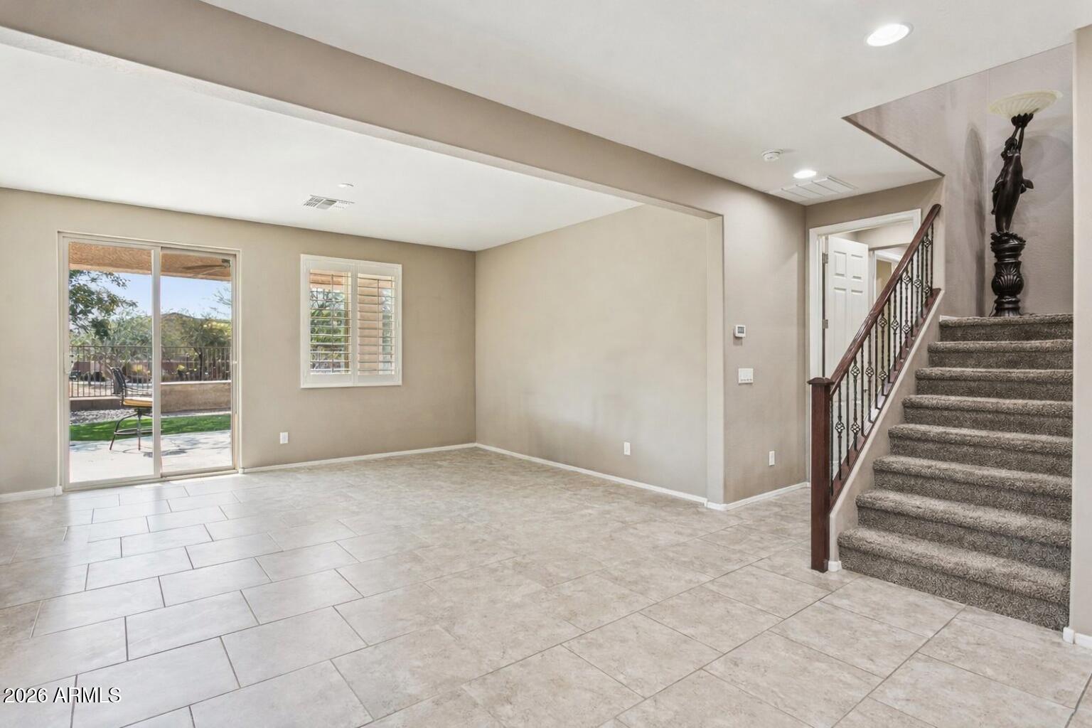 12151 W Davis Lane