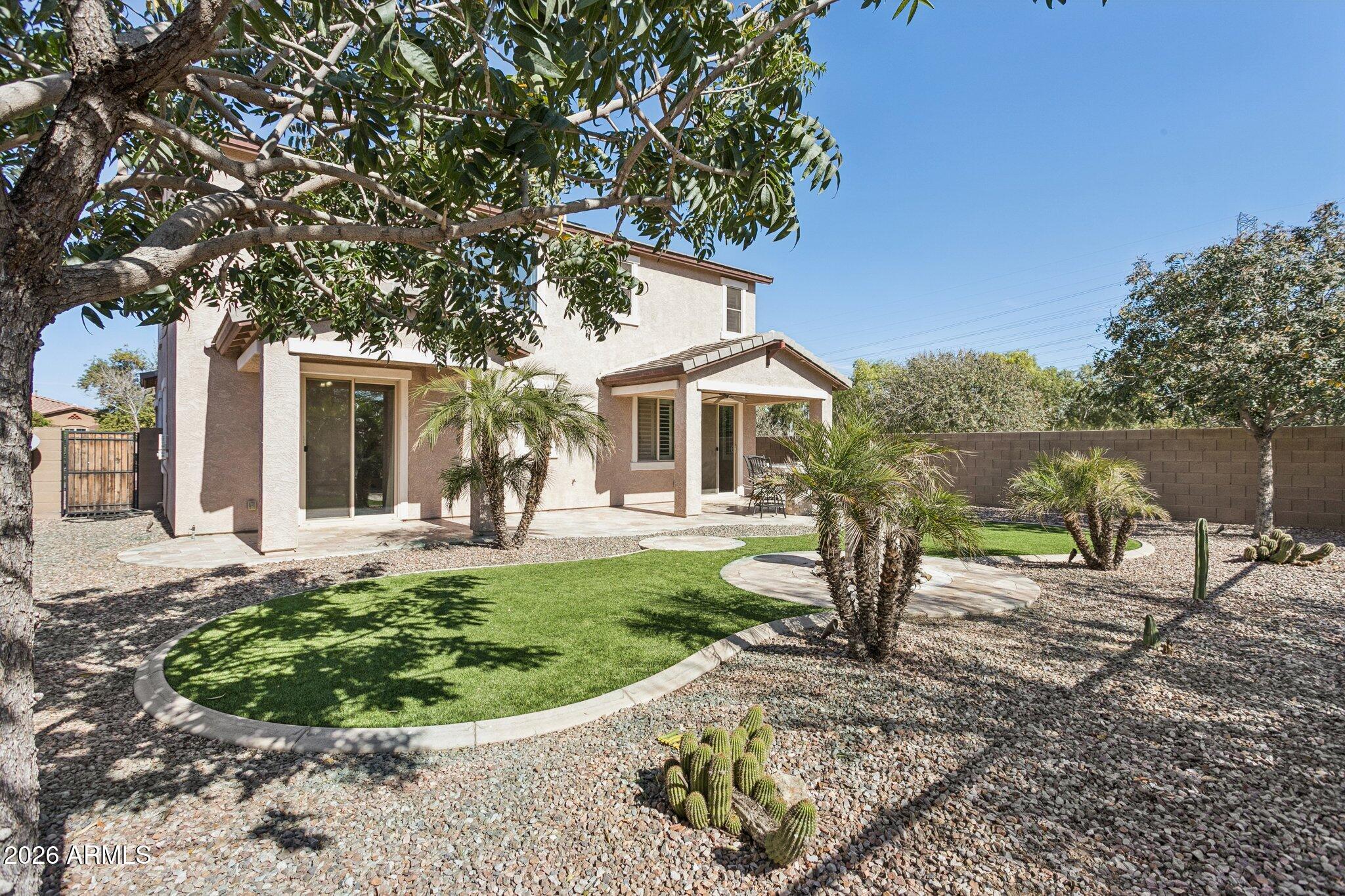 12151 W Davis Lane