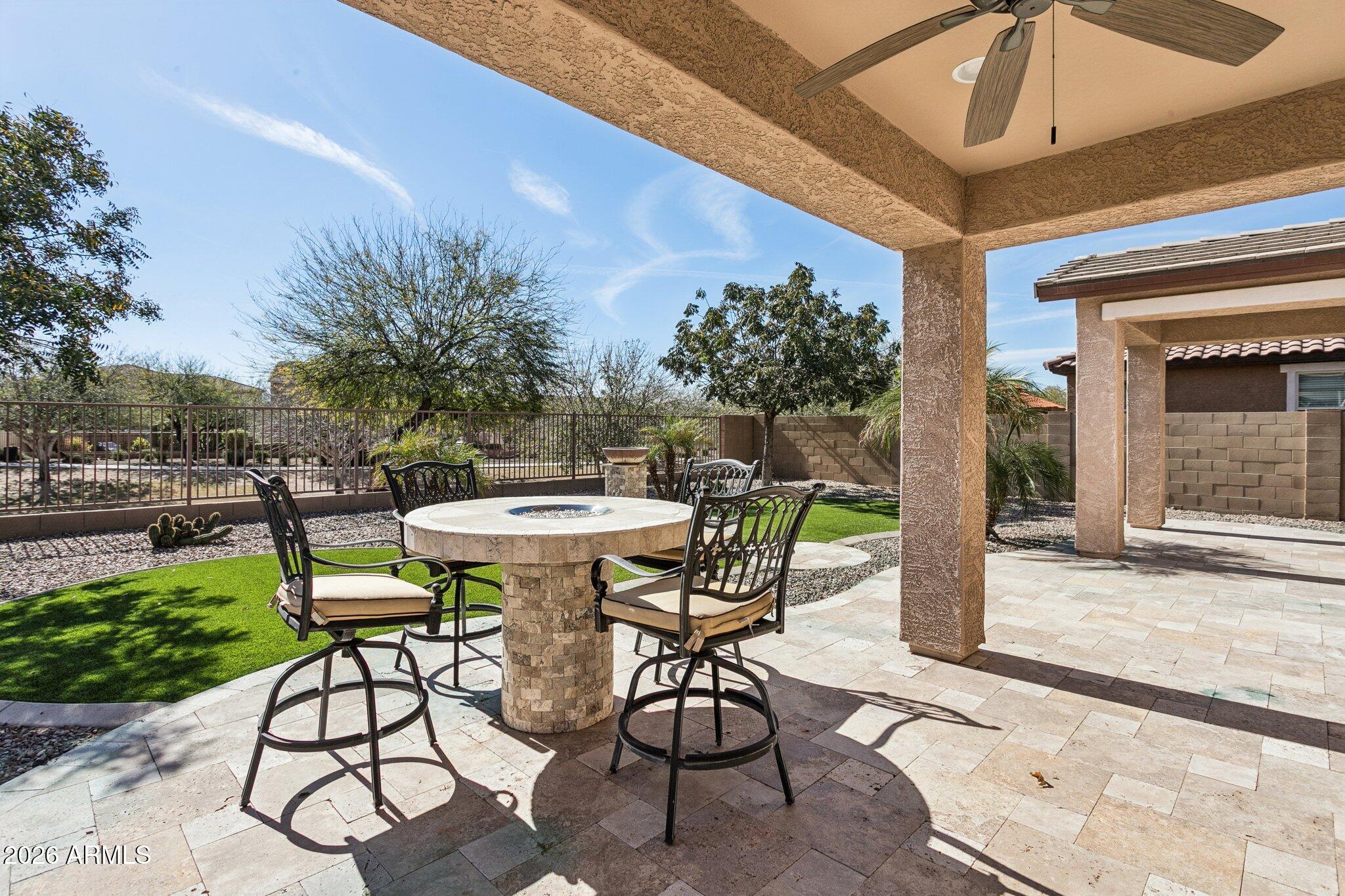 12151 W Davis Lane