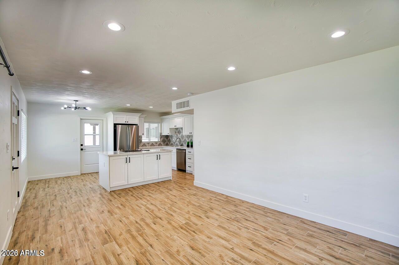 2509 E COOLIDGE Street