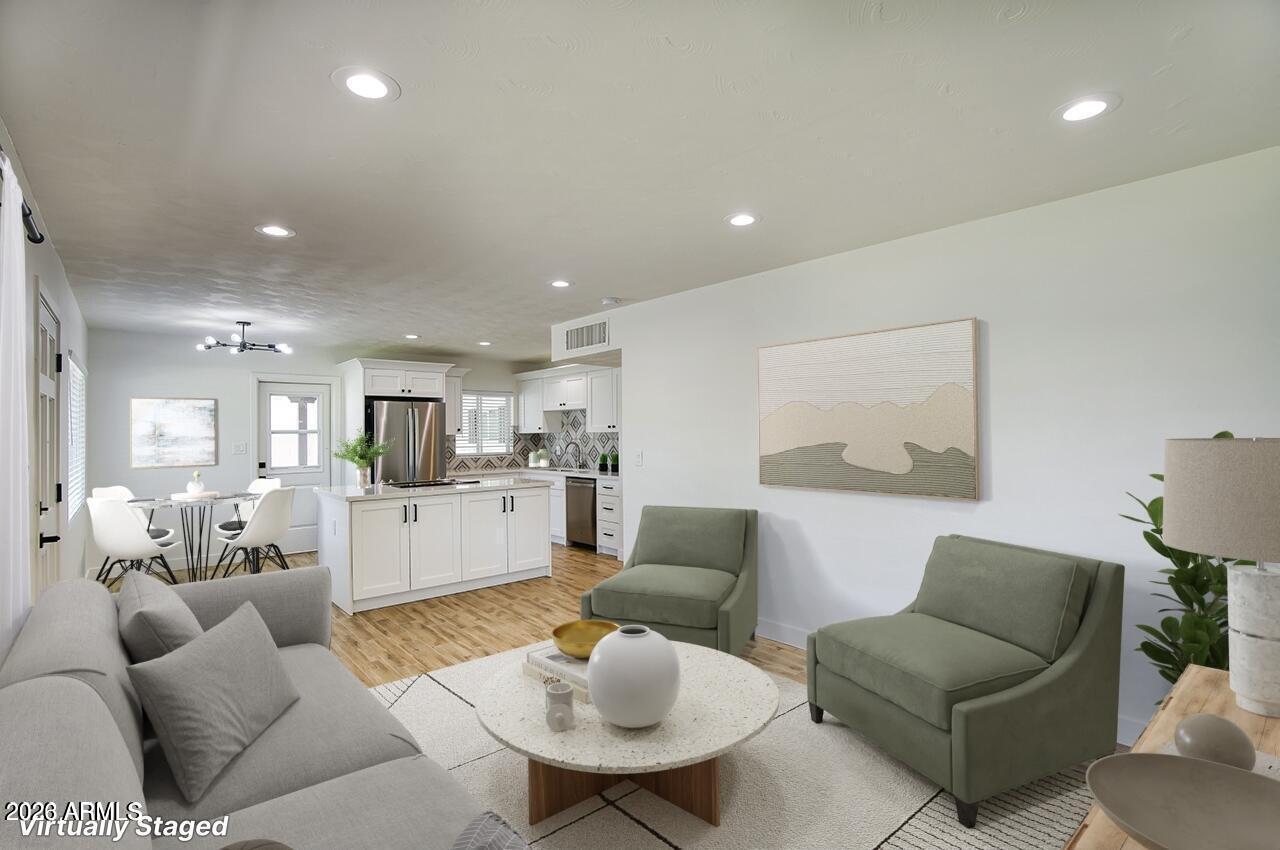 2509 E COOLIDGE Street