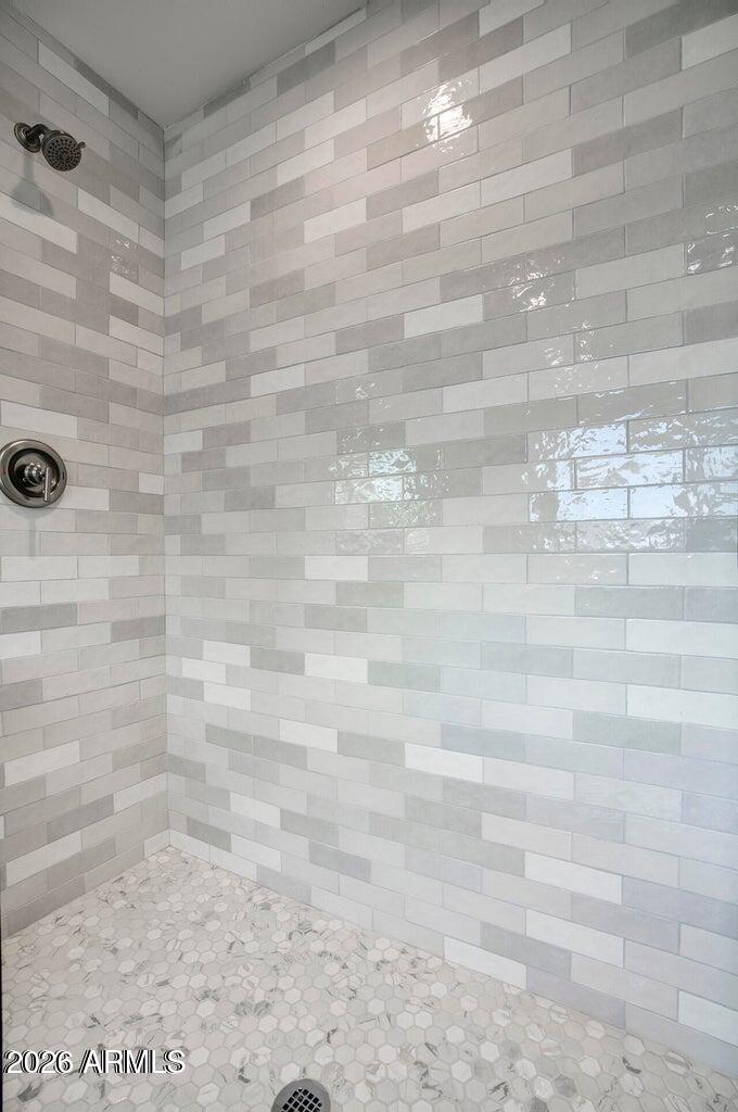 2509 E COOLIDGE Street