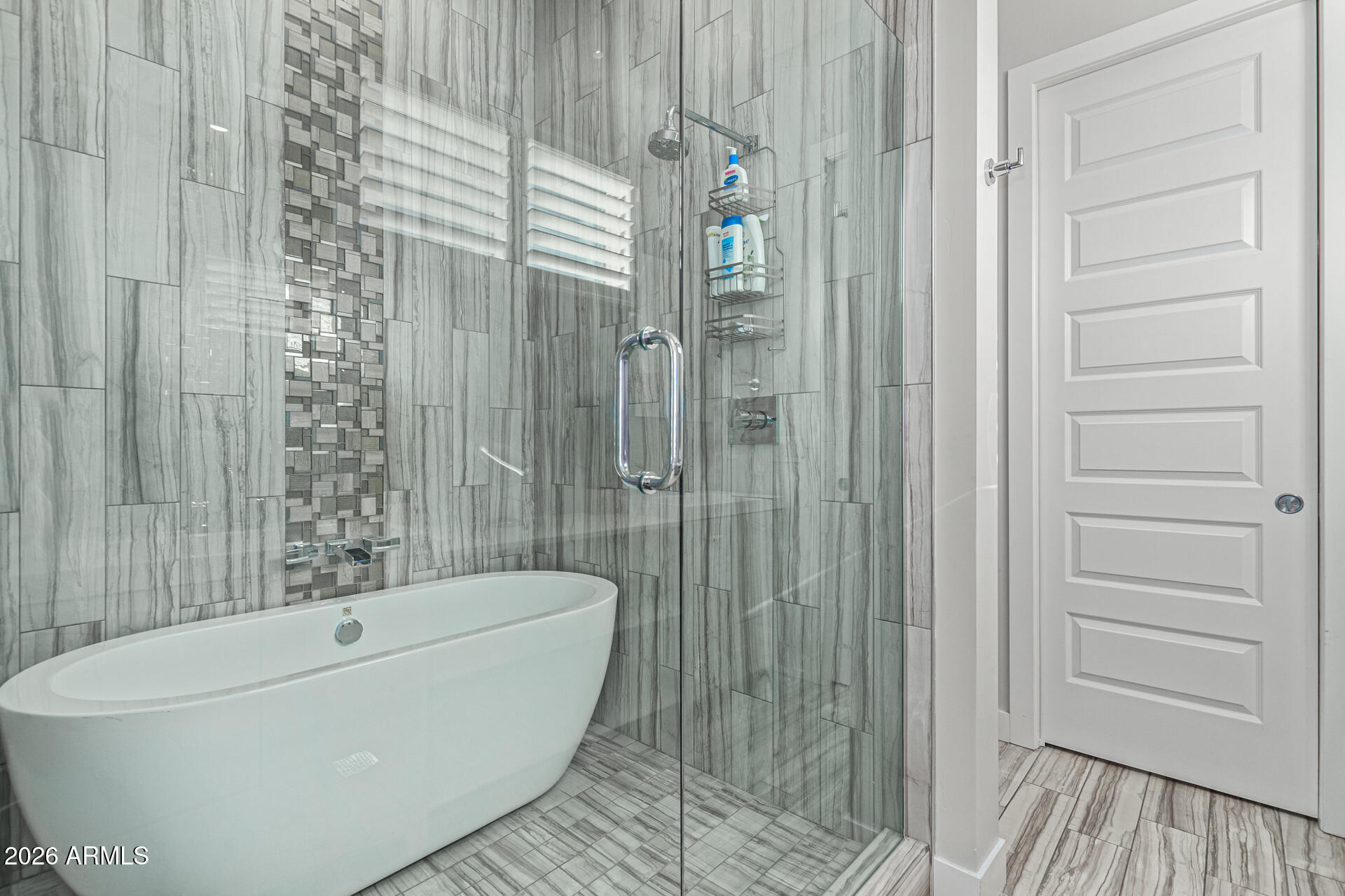 8302 E HEATHERBRAE Drive