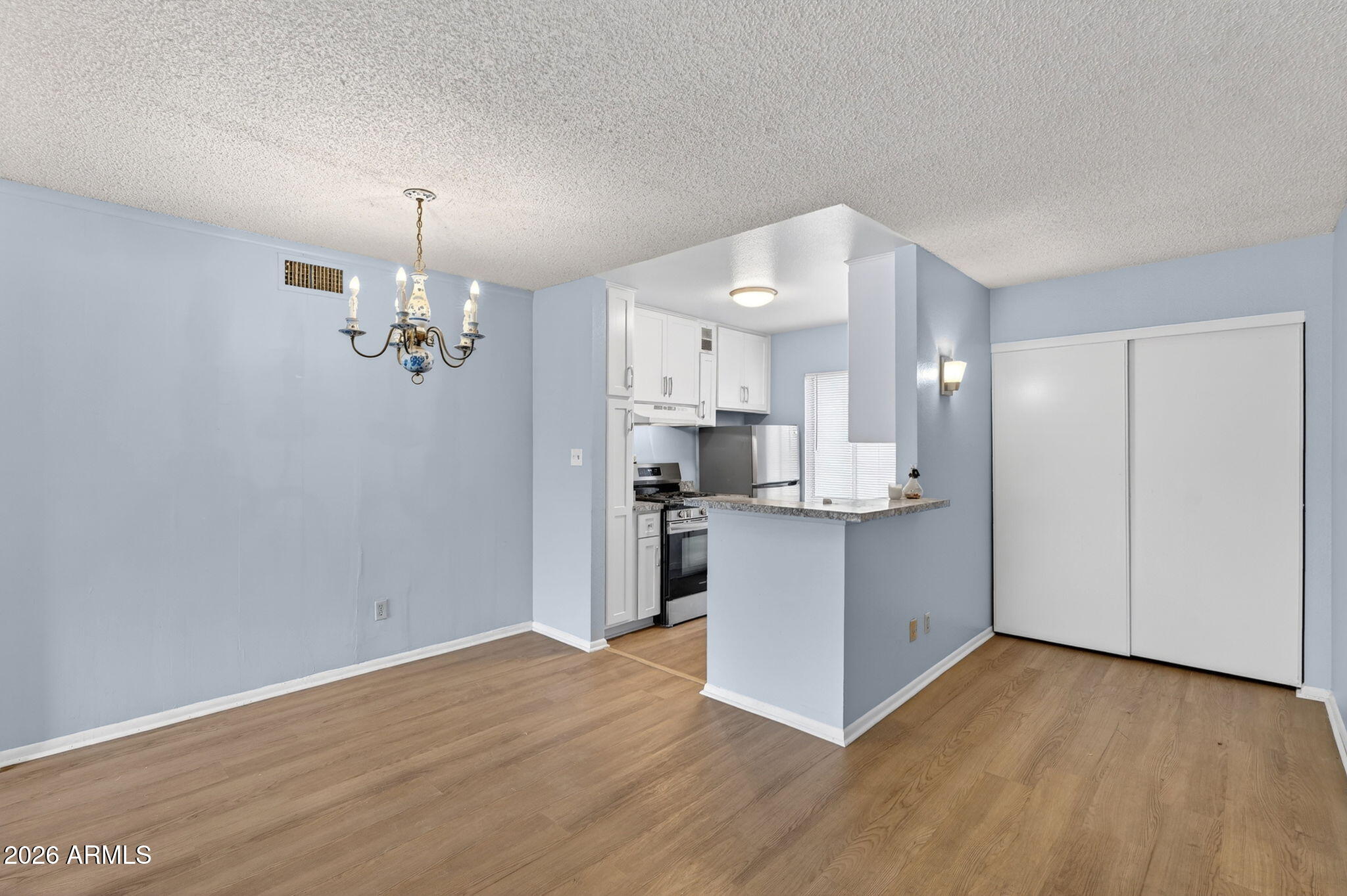 1701 W TUCKEY Lane 206