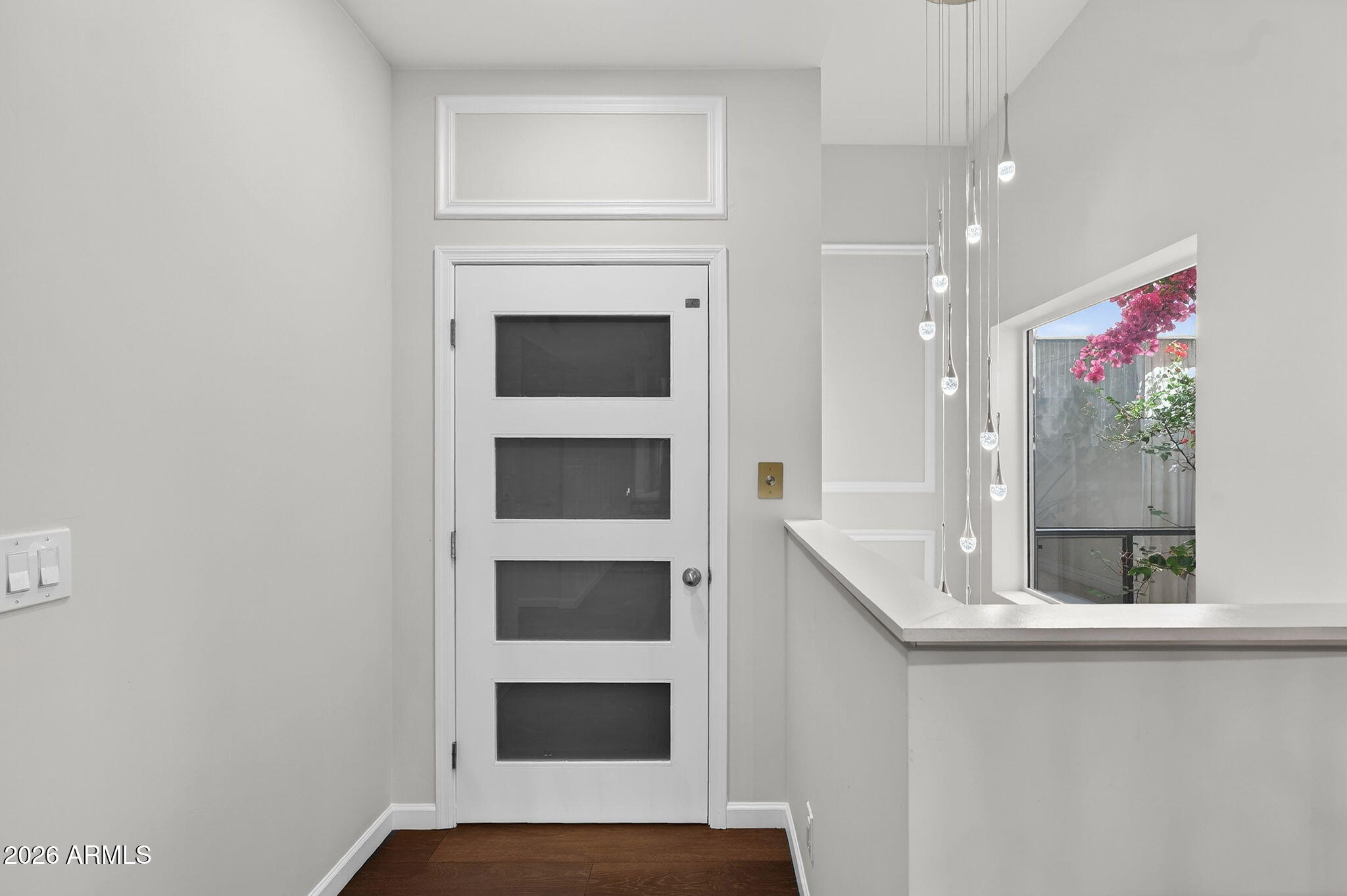 77 E MISSOURI Avenue 27