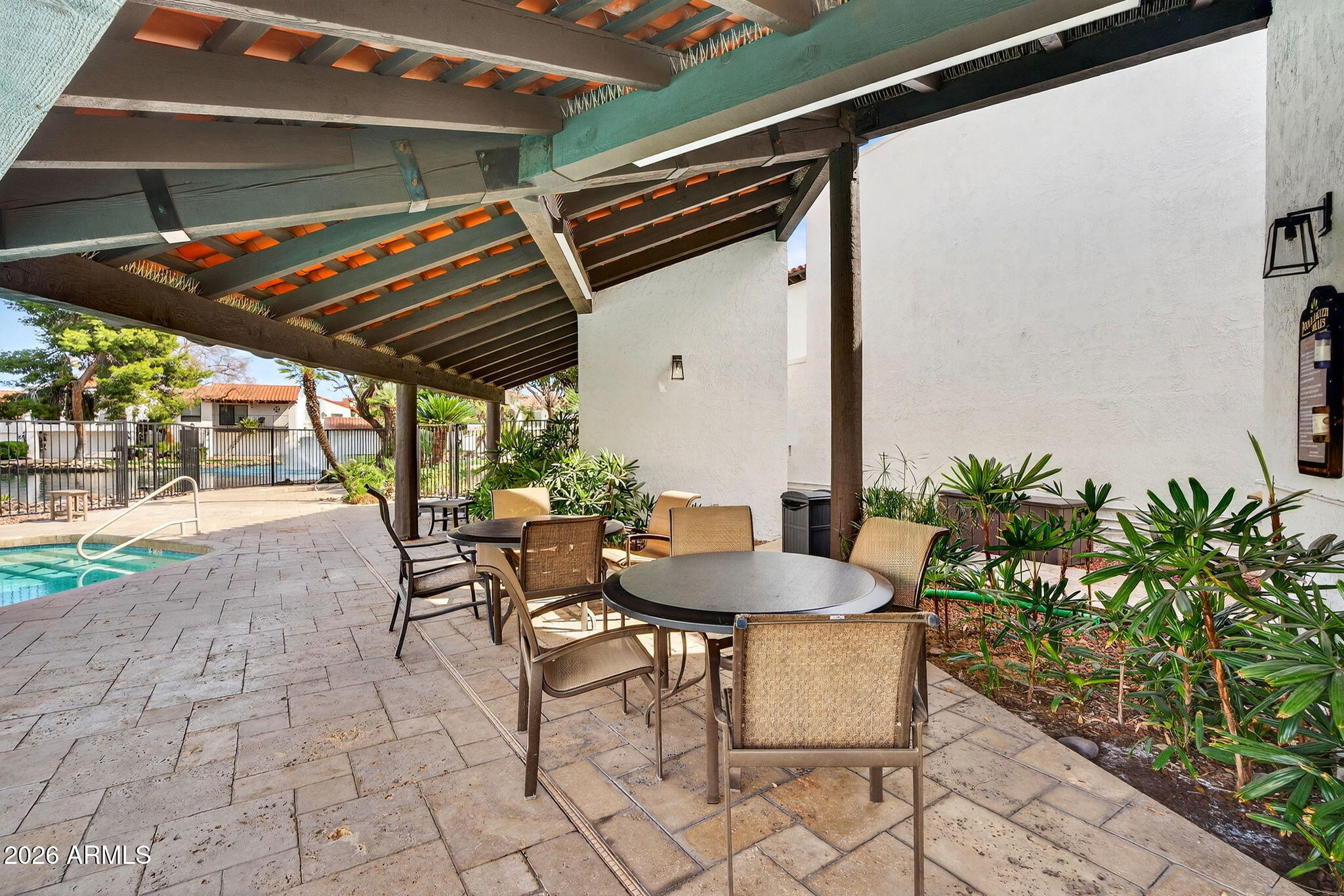 77 E MISSOURI Avenue 27