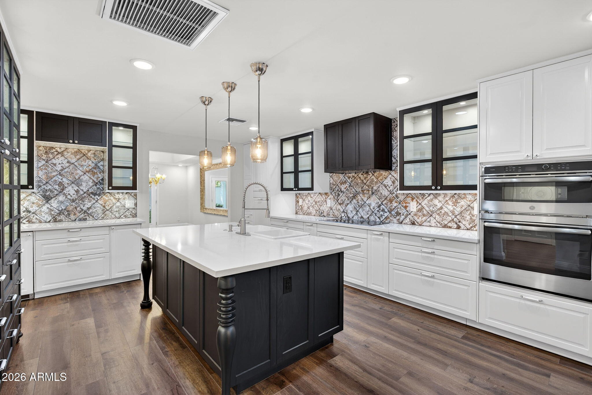 77 E MISSOURI Avenue 27