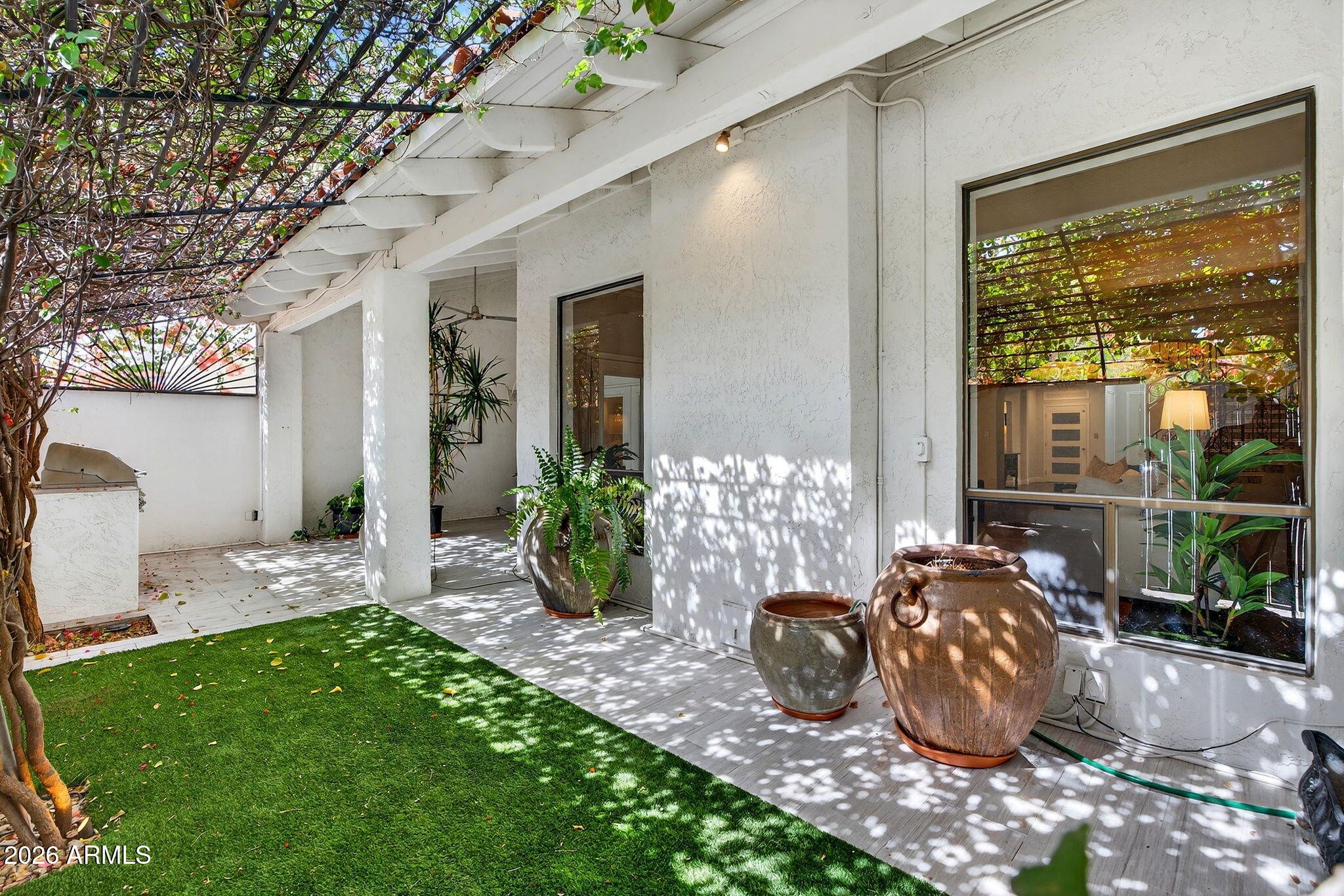 77 E MISSOURI Avenue 27