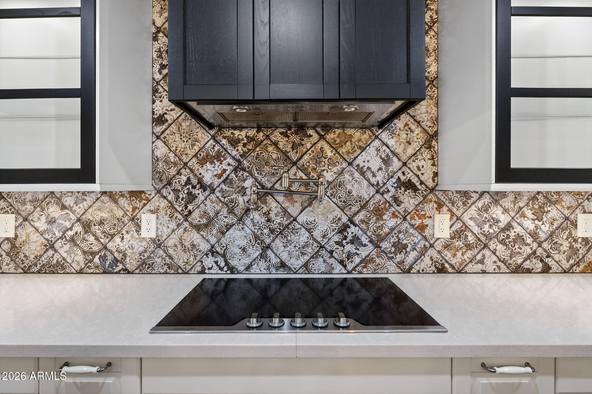 77 E MISSOURI Avenue 27