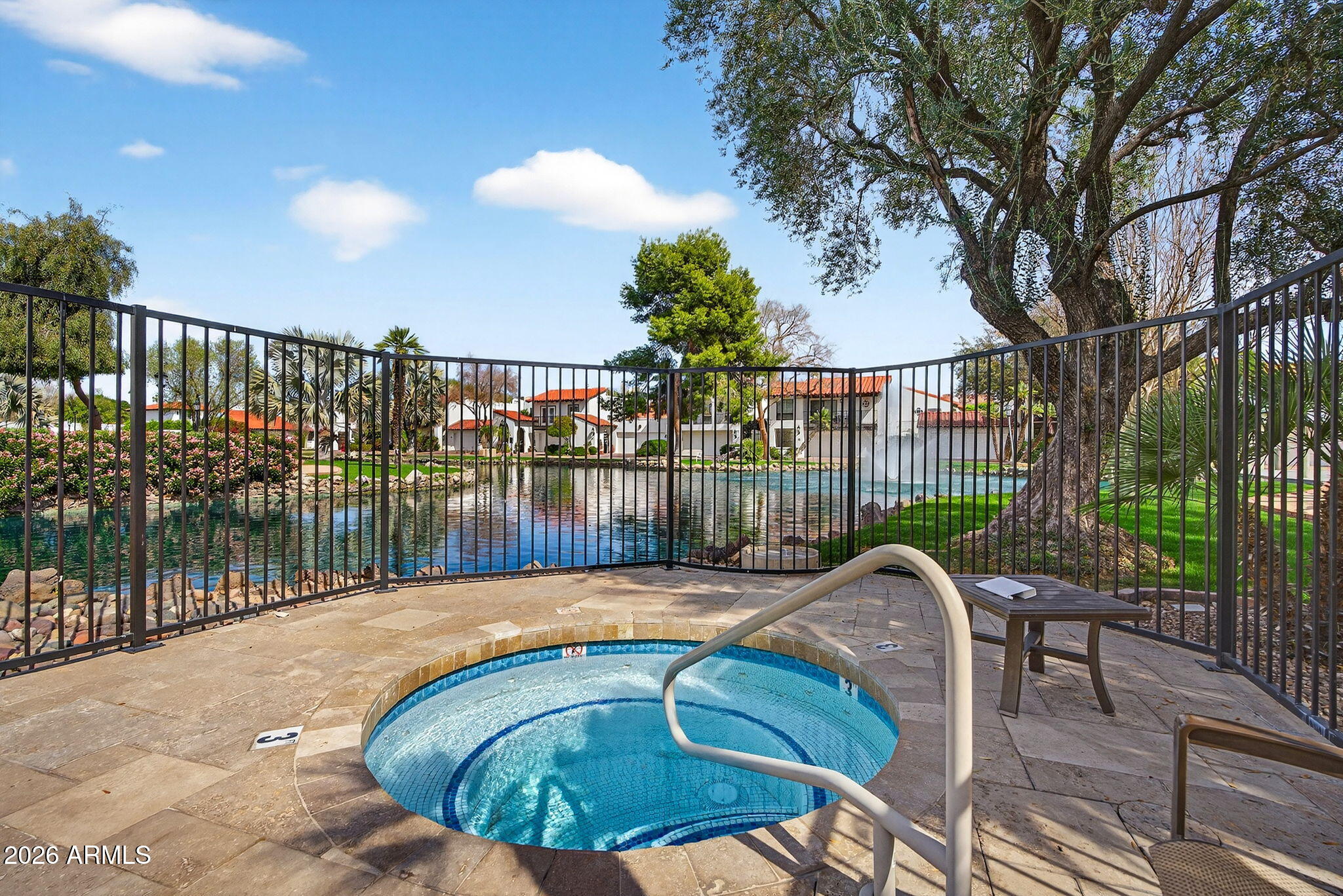 77 E MISSOURI Avenue 27