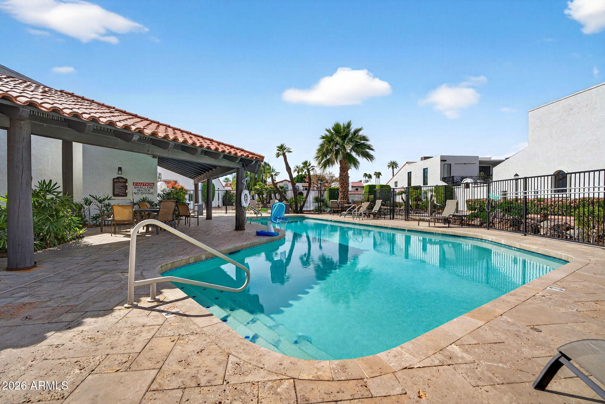 77 E MISSOURI Avenue 27