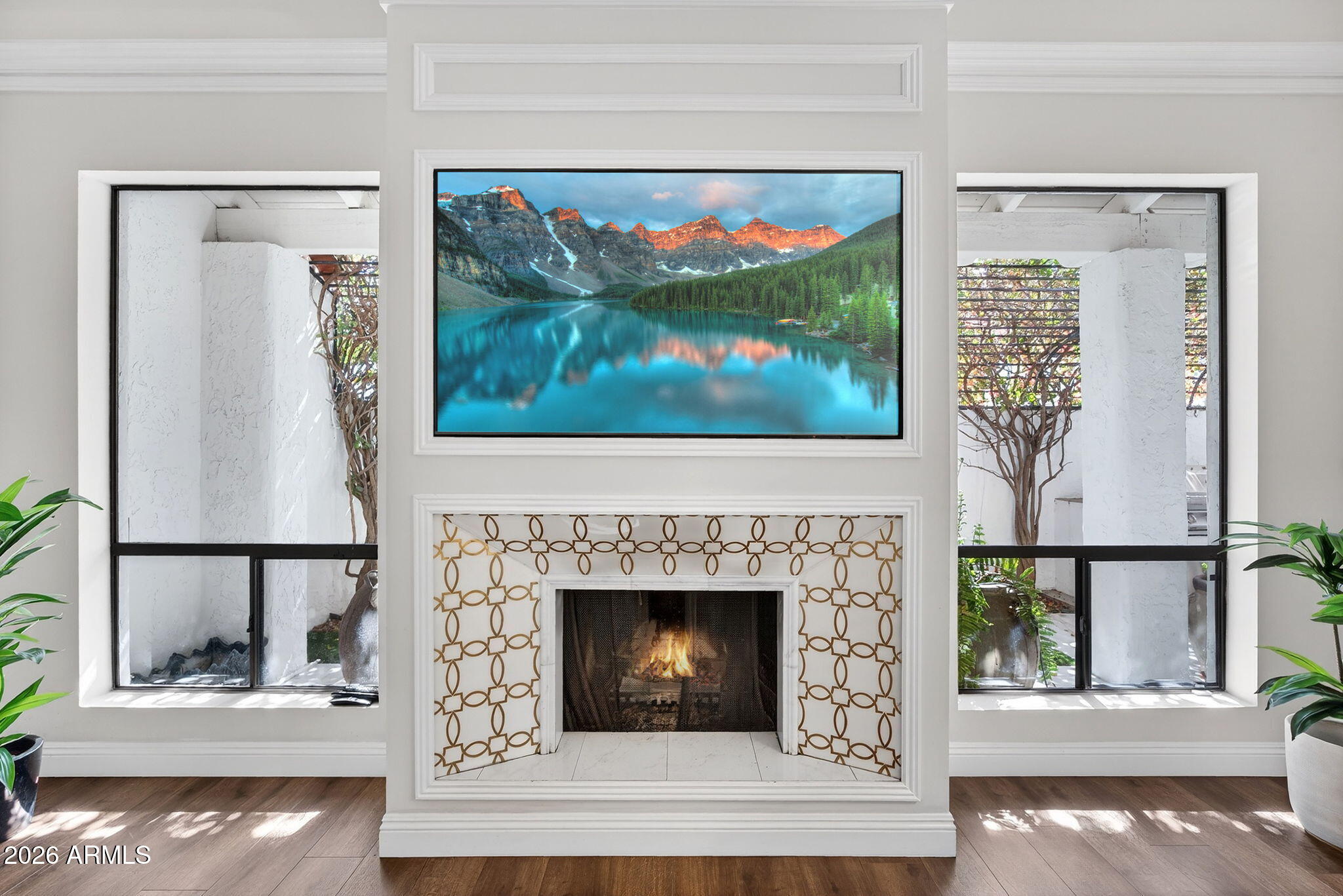 77 E MISSOURI Avenue 27