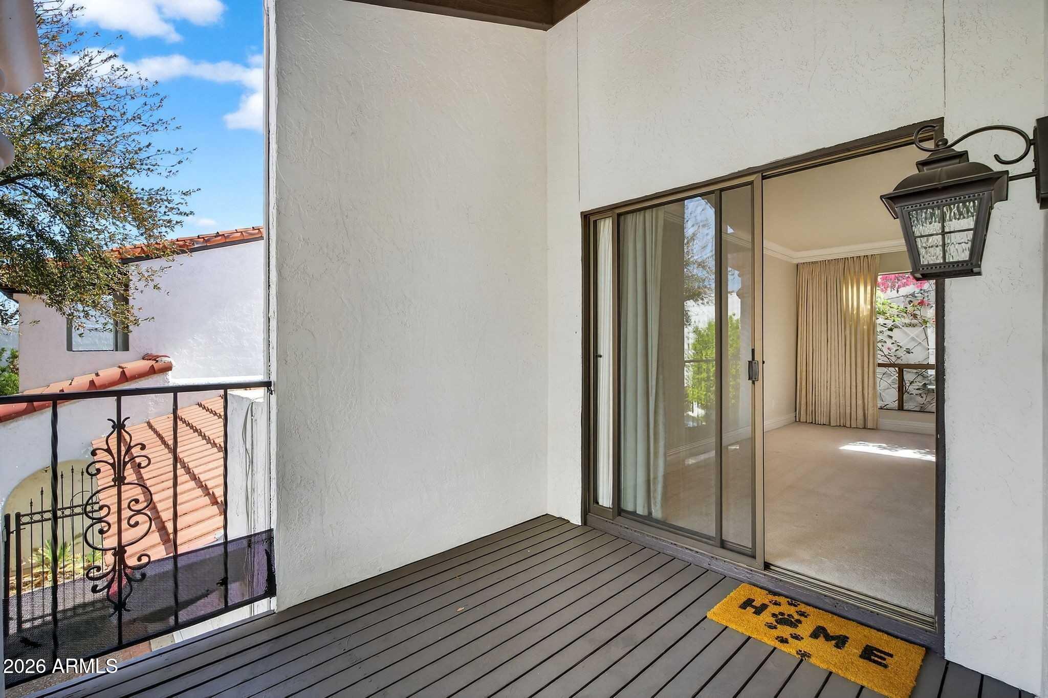 77 E MISSOURI Avenue 27