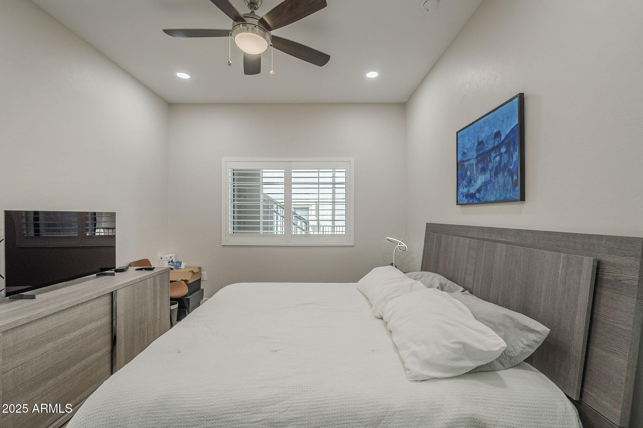 2038 E RIVER Road 101