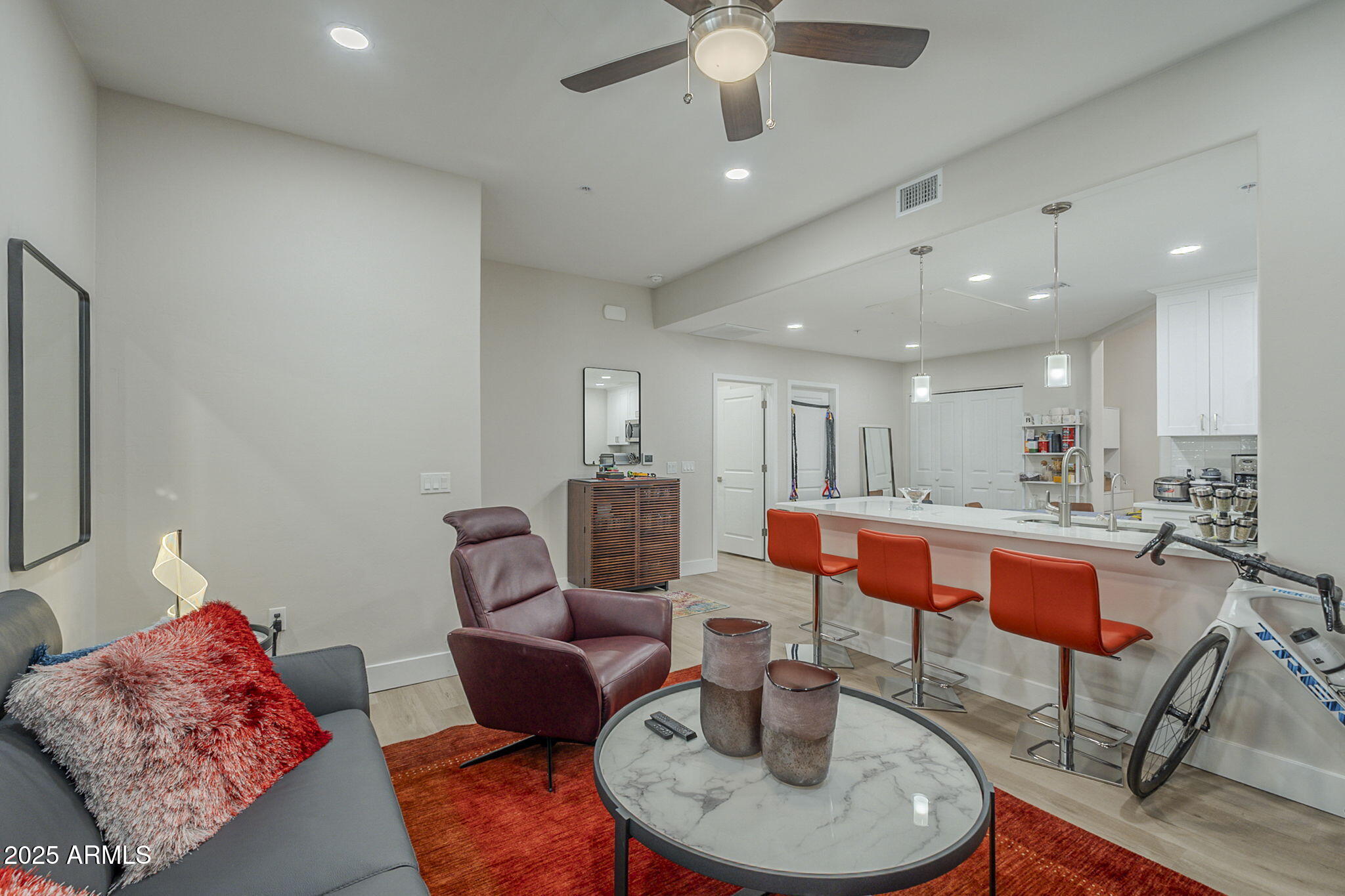 2038 E RIVER Road 101