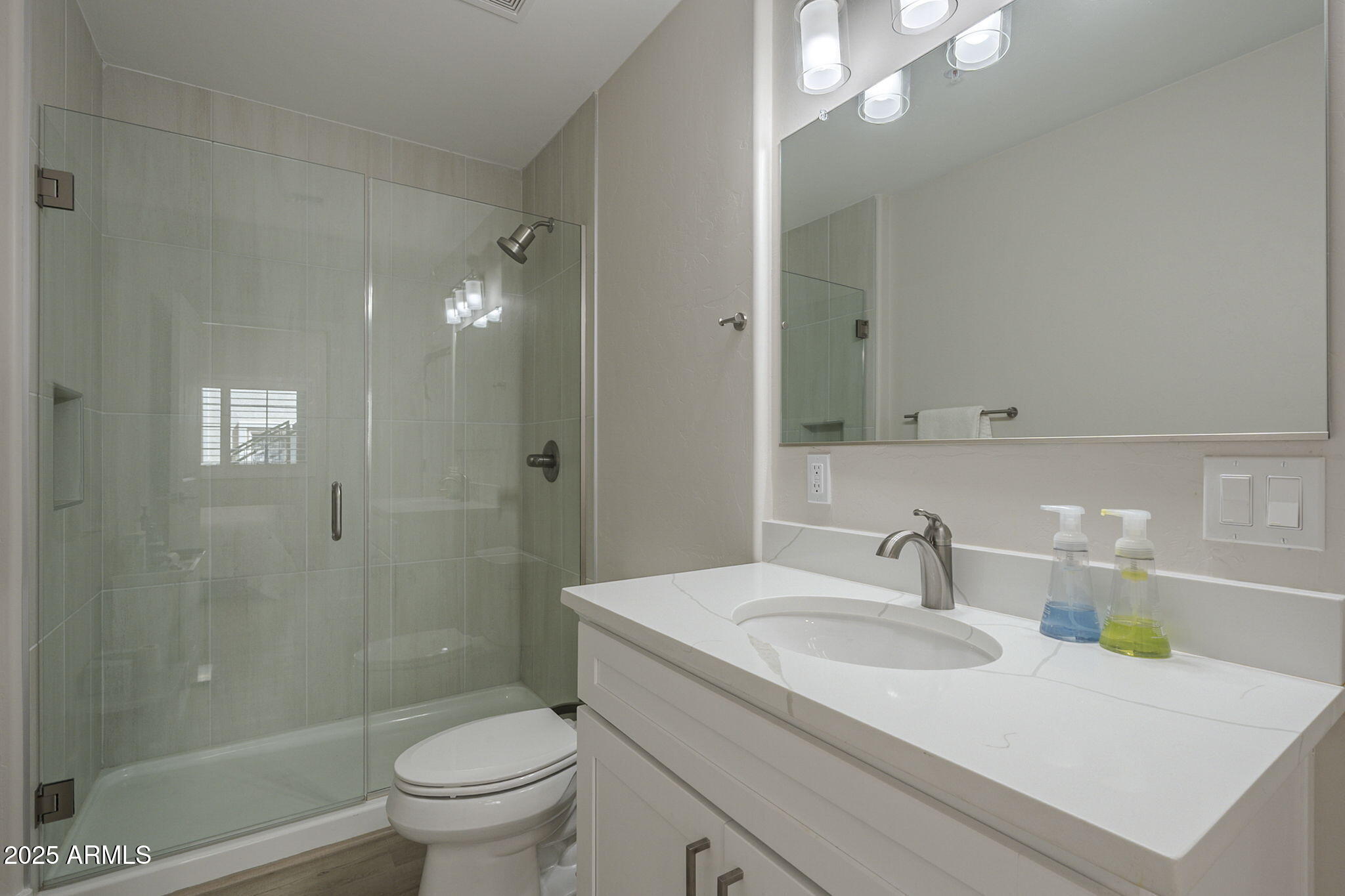 2038 E RIVER Road 101